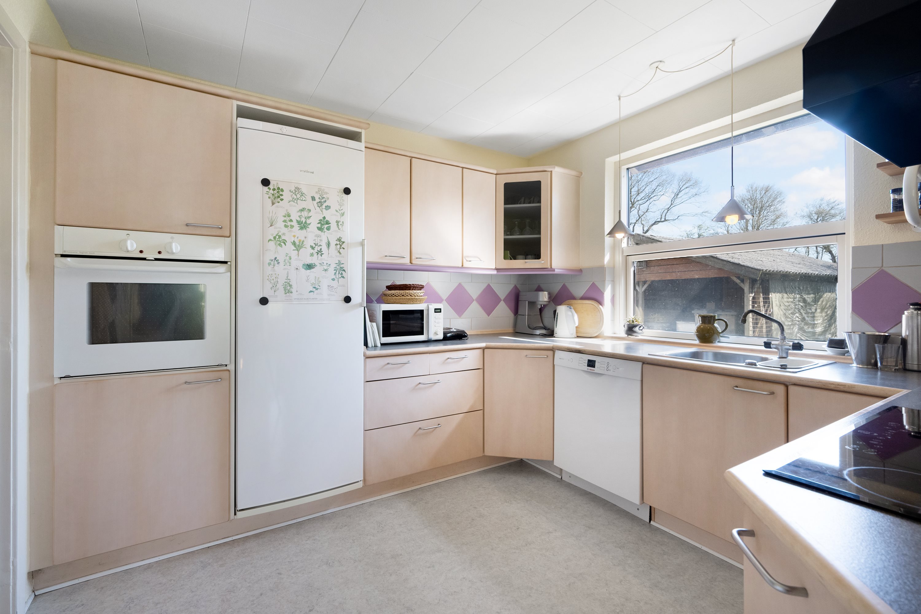 Miniaturebillede 2: køkken. Billede af Gammel Hobrovej 3, Bonderup, 9610 Nørager