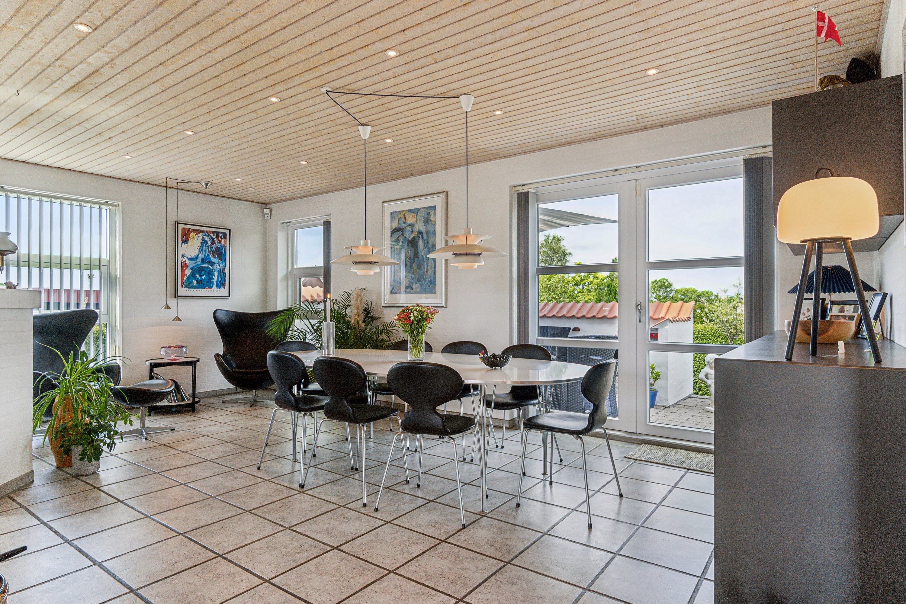 Fremhævet spisestue billede i fuldskærmstilstand. Billede af Bøgeløkken 5, Thurø, 5700 Svendborg