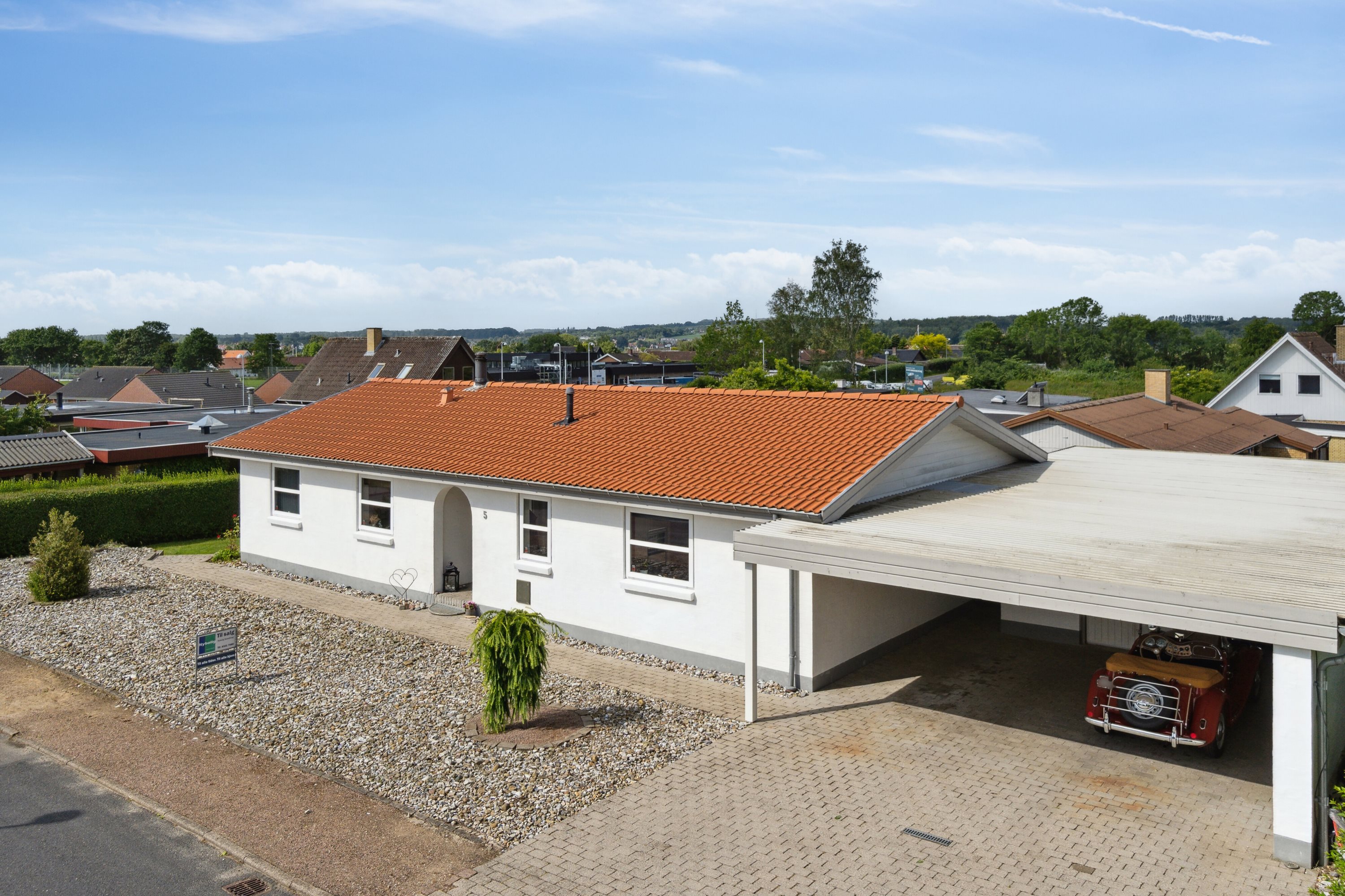 Fremhævet set fra vejen billede i fuldskærmstilstand. Billede af Bøgeløkken 5, Thurø, 5700 Svendborg