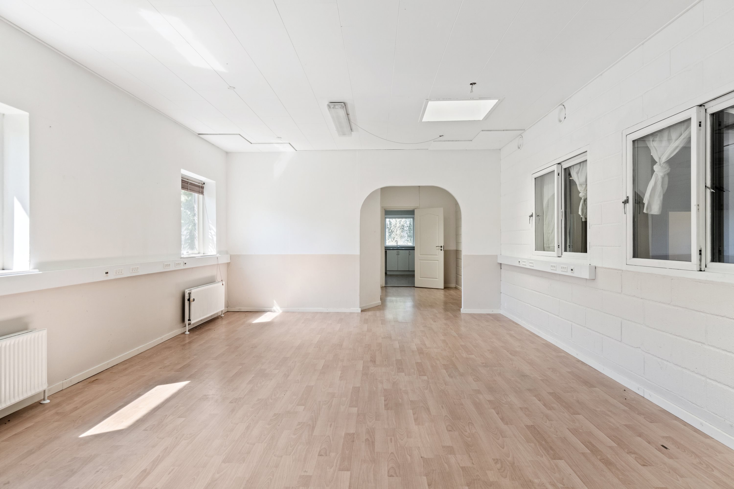 Fremhævet erhverv billede i fuldskærmstilstand. Billede af Industrivej 4, 4720 Præstø