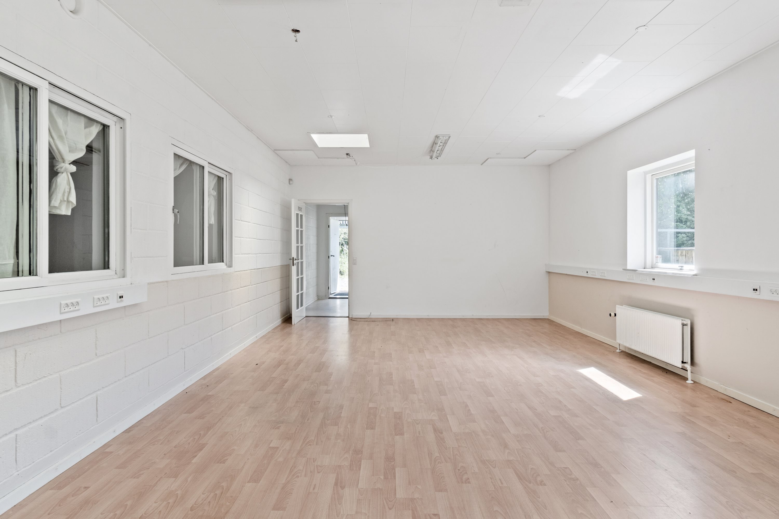 Fremhævet erhverv billede i fuldskærmstilstand. Billede af Industrivej 4, 4720 Præstø