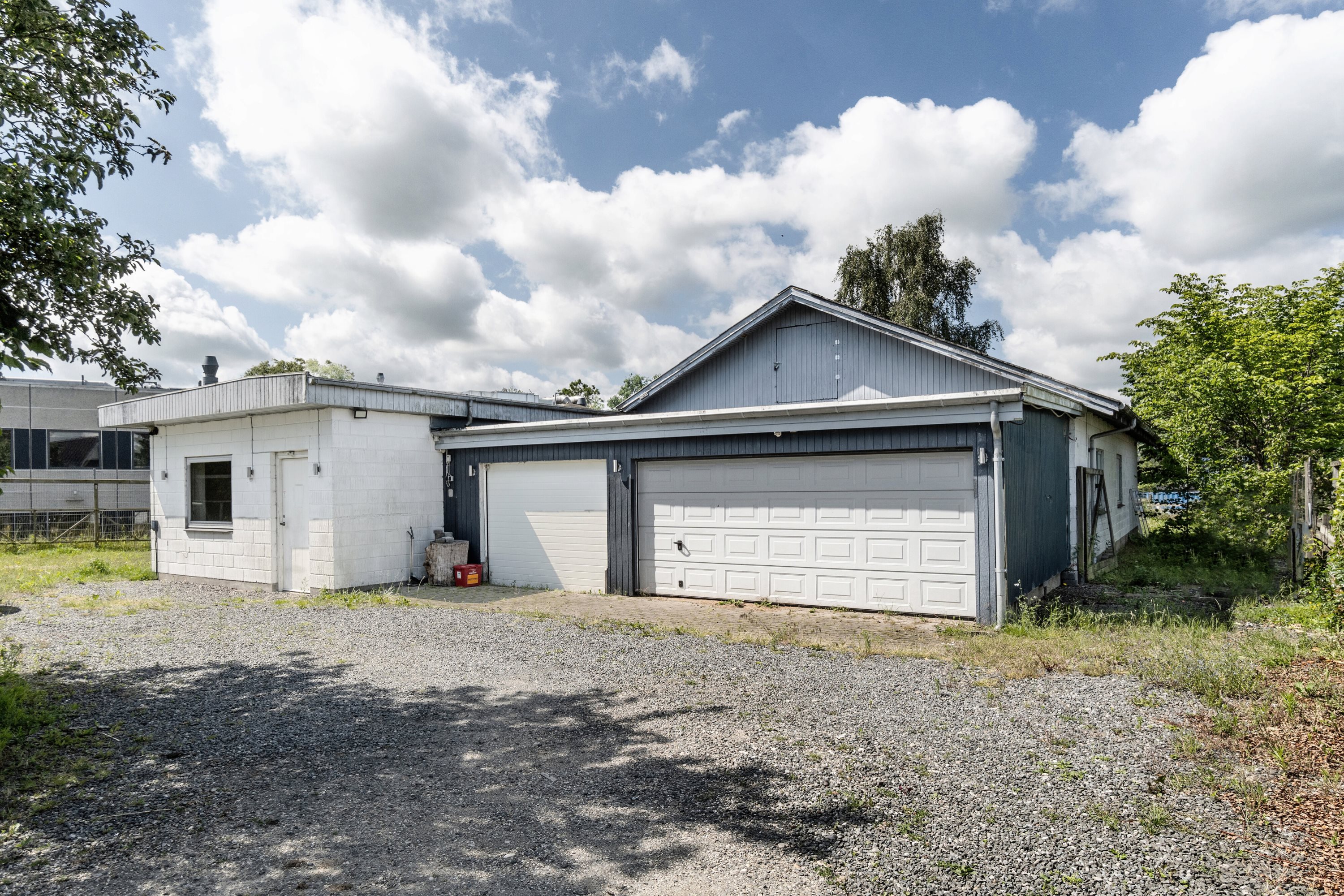 Fremhævet set fra vejen billede i fuldskærmstilstand. Billede af Industrivej 4, 4720 Præstø