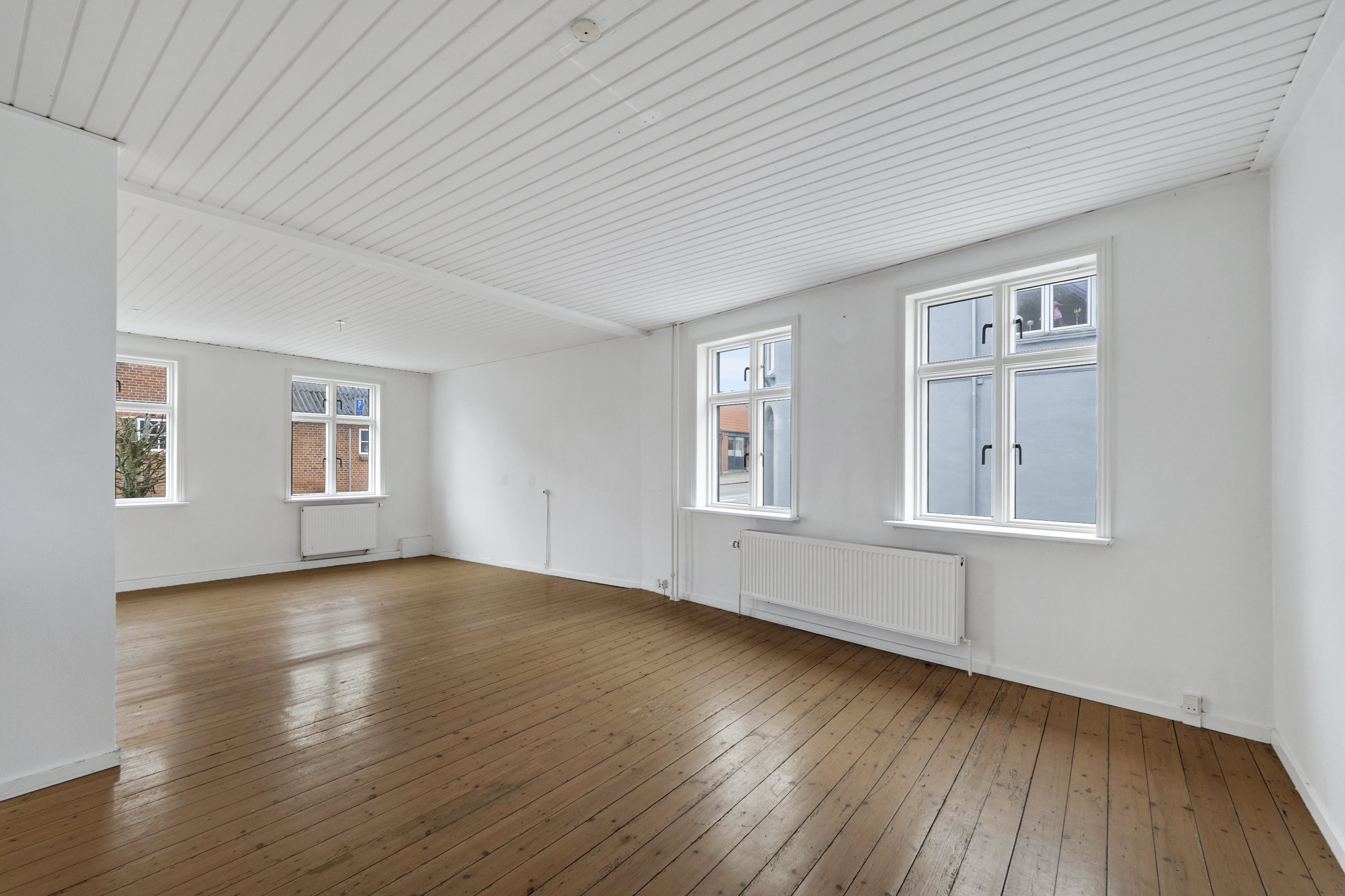 Fremhævet stue billede i fuldskærmstilstand. Billede af Hovedgaden 78, 7752 Snedsted