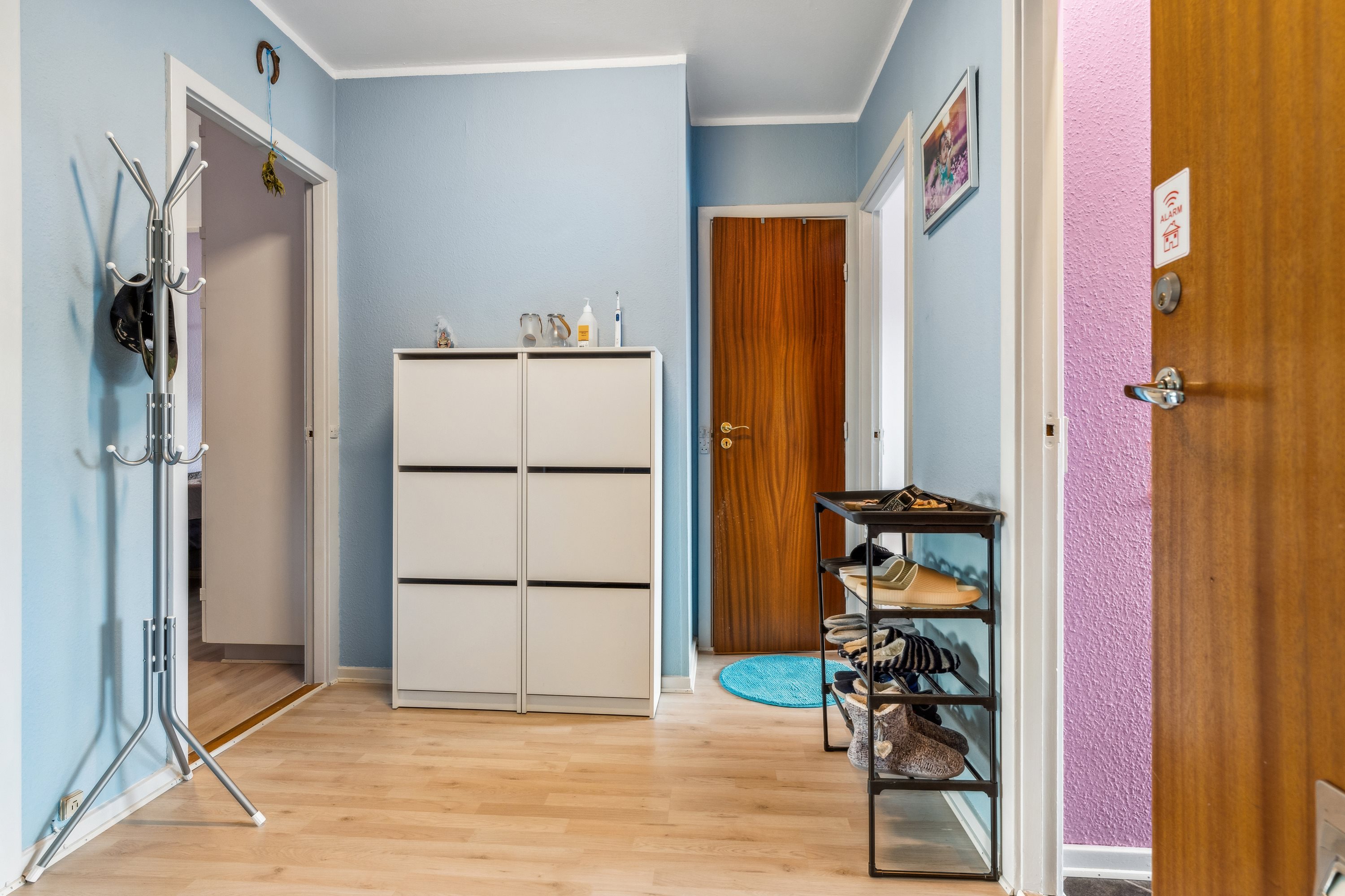 Fremhævet gang billede i fuldskærmstilstand. Billede af Skelvangsvej 71, 2. th., 8920 Randers NV