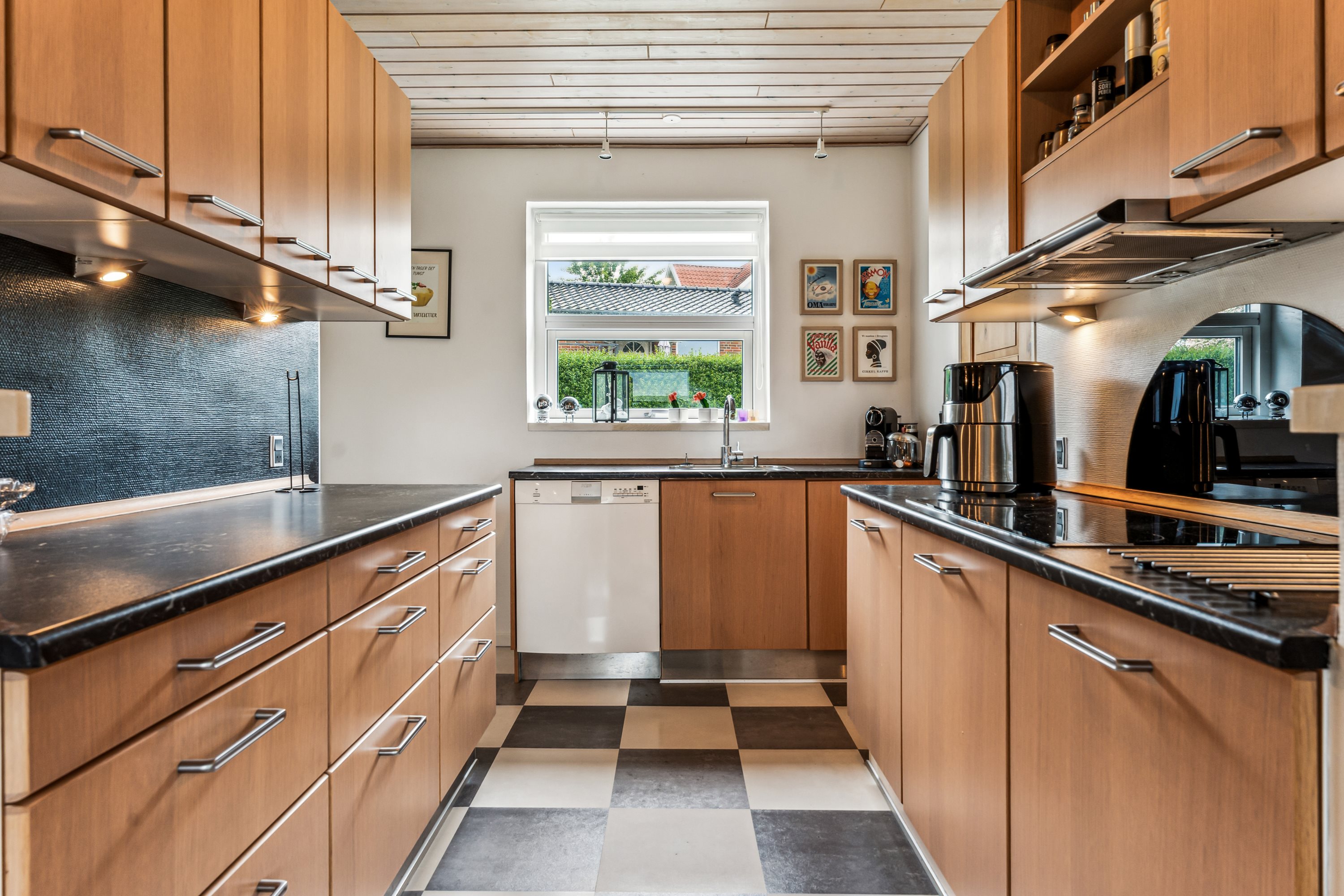 Fremhævet køkken billede i fuldskærmstilstand. Billede af Tjærbyvej 15, 8930 Randers NØ