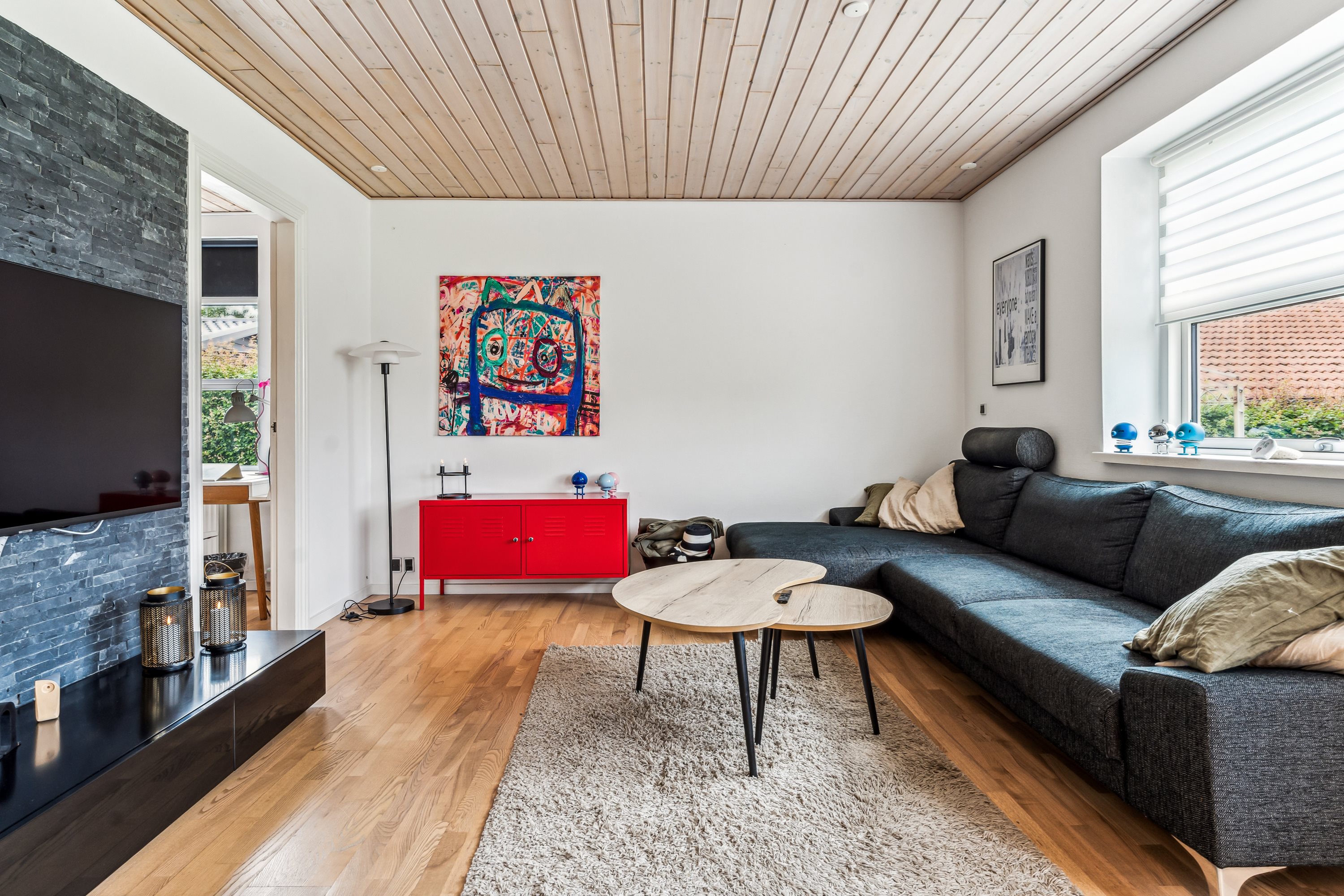 Fremhævet stue billede i fuldskærmstilstand. Billede af Tjærbyvej 15, 8930 Randers NØ