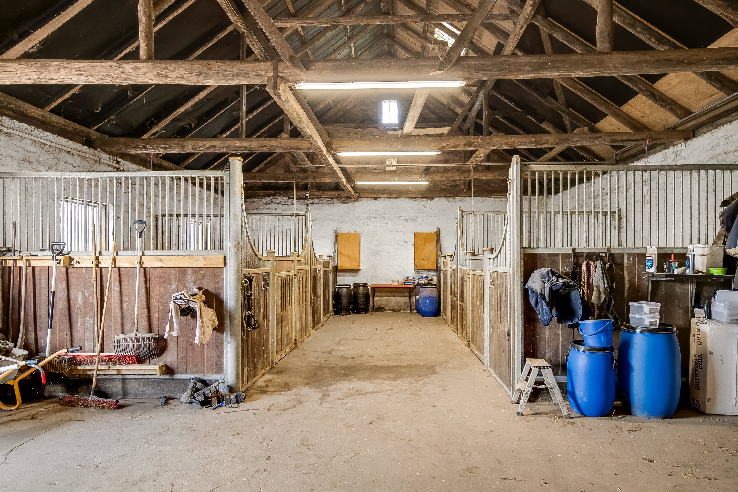 Fremhævet hesteboks billede i fuldskærmstilstand. Billede af Lindskovvej 6, L. Velling, 7000 Fredericia