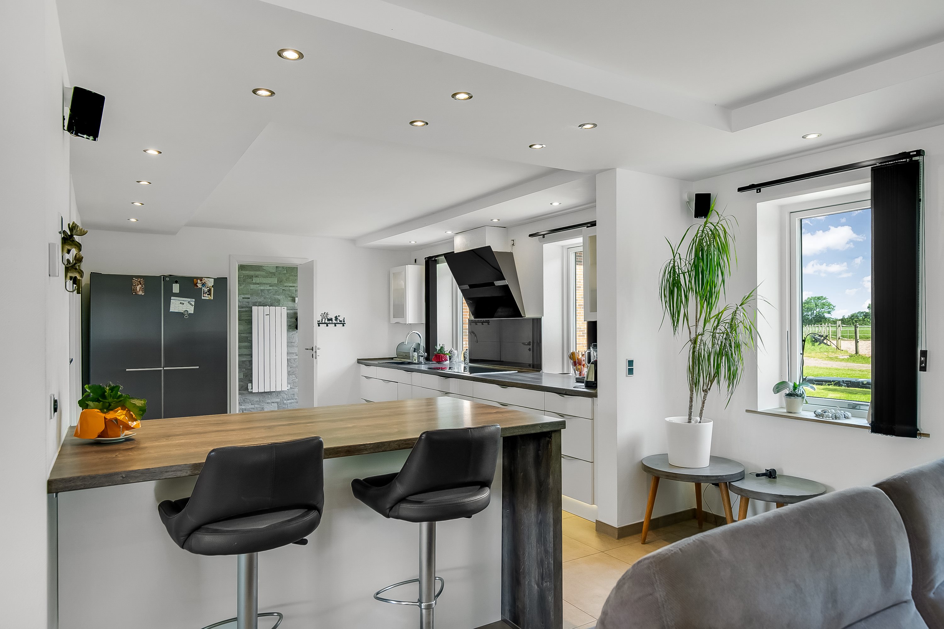 Fremhævet køkken billede i fuldskærmstilstand. Billede af Lindskovvej 6, L. Velling, 7000 Fredericia