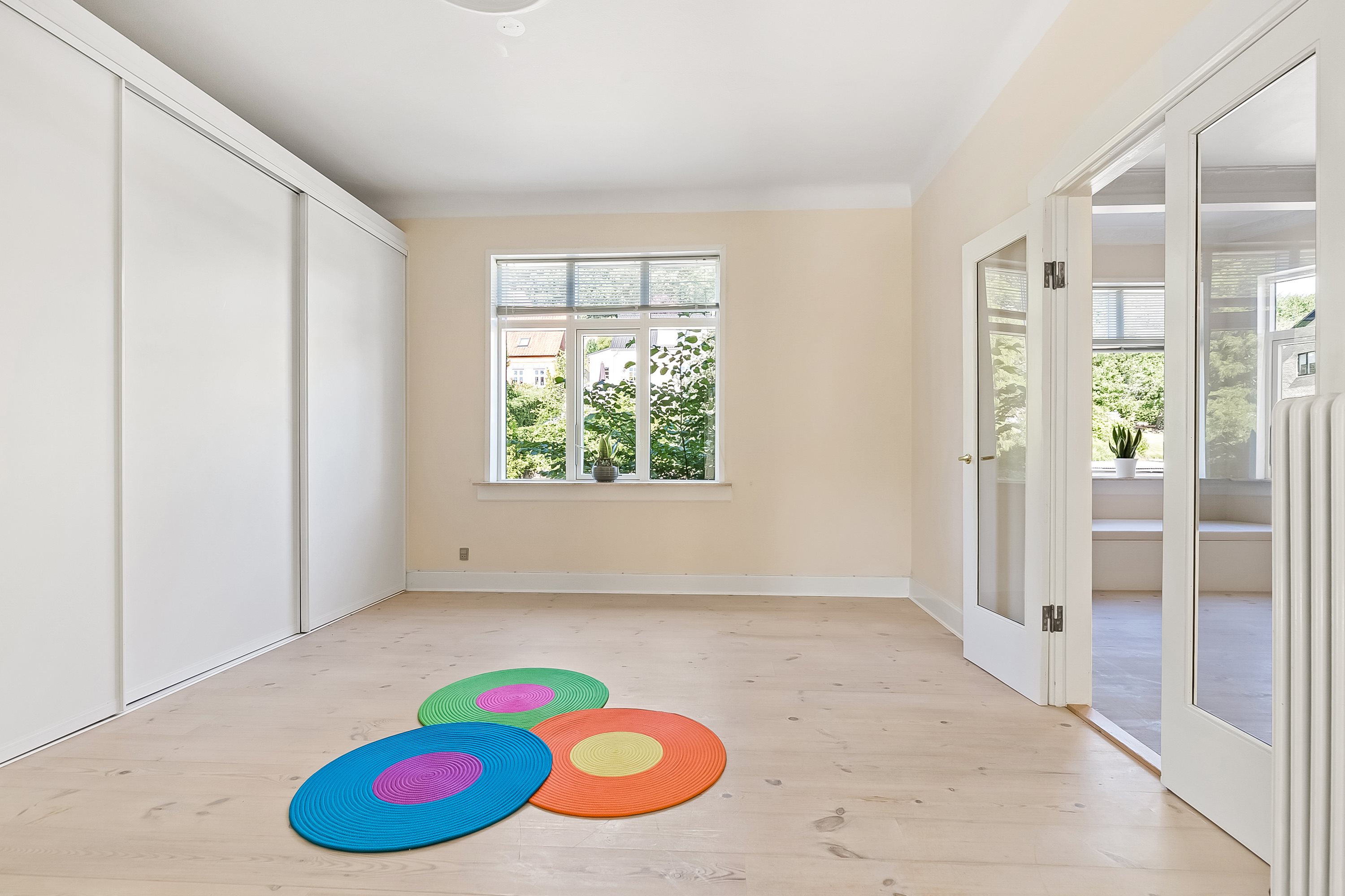 Fremhævet stue billede i fuldskærmstilstand. Billede af Grejsdalsvej 72, st.., Grejsdalen, 7100 Vejle