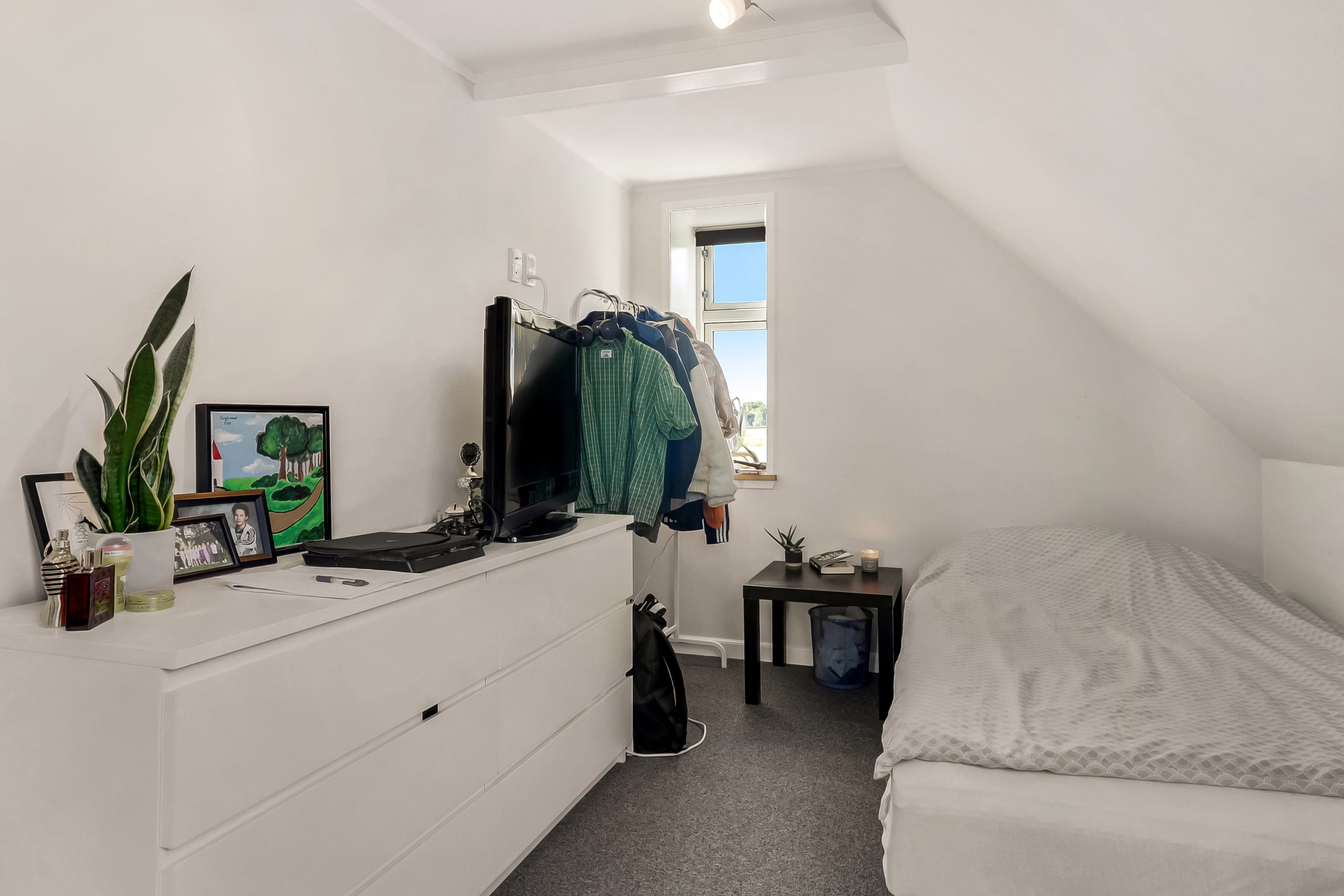 Fremhævet værelse billede i fuldskærmstilstand. Billede af Eggertsvej 2, 5932 Humble