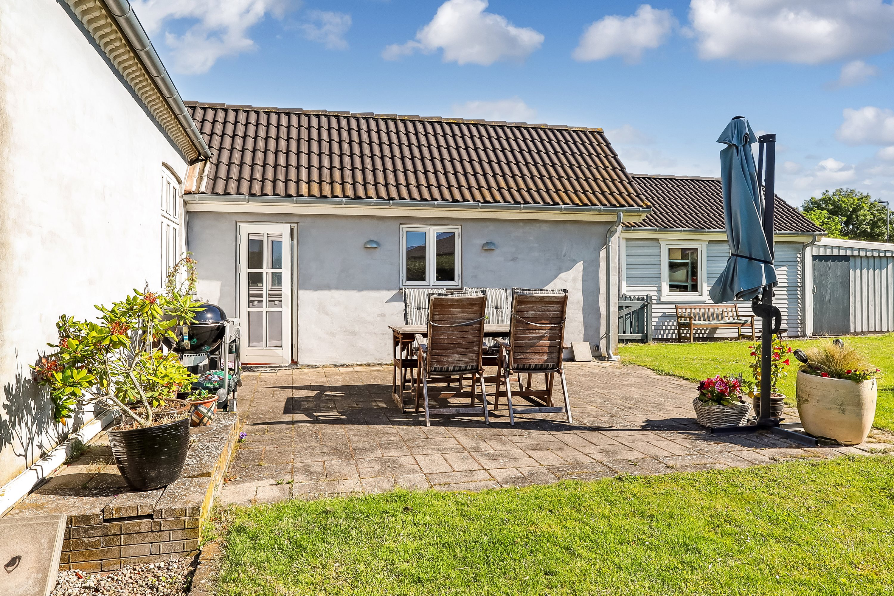 Fremhævet terrasse billede i fuldskærmstilstand. Billede af Eggertsvej 2, 5932 Humble