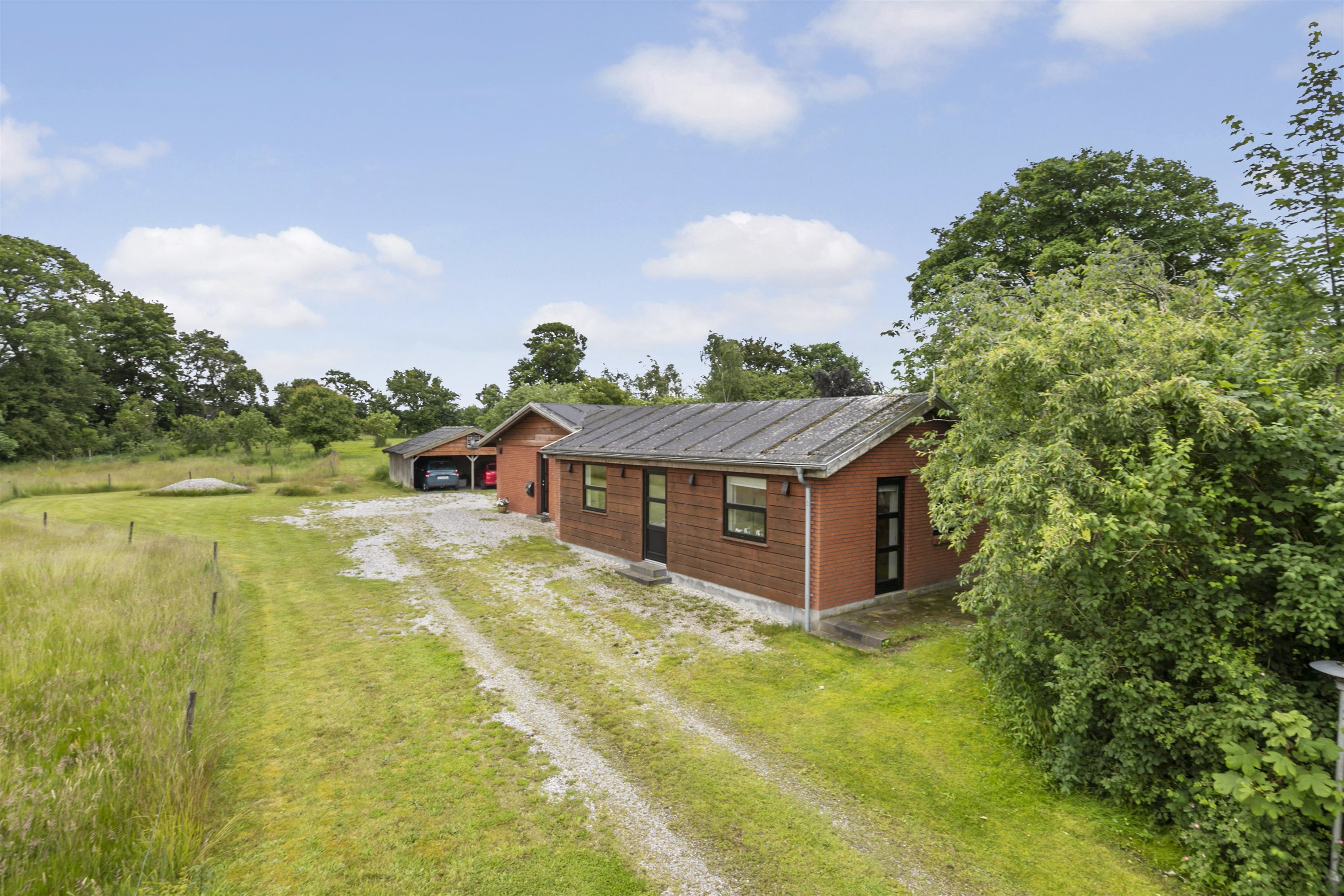 Fremhævet ejendommen billede i fuldskærmstilstand. Billede af Gammel Hobrovej 3, Bonderup, 9610 Nørager