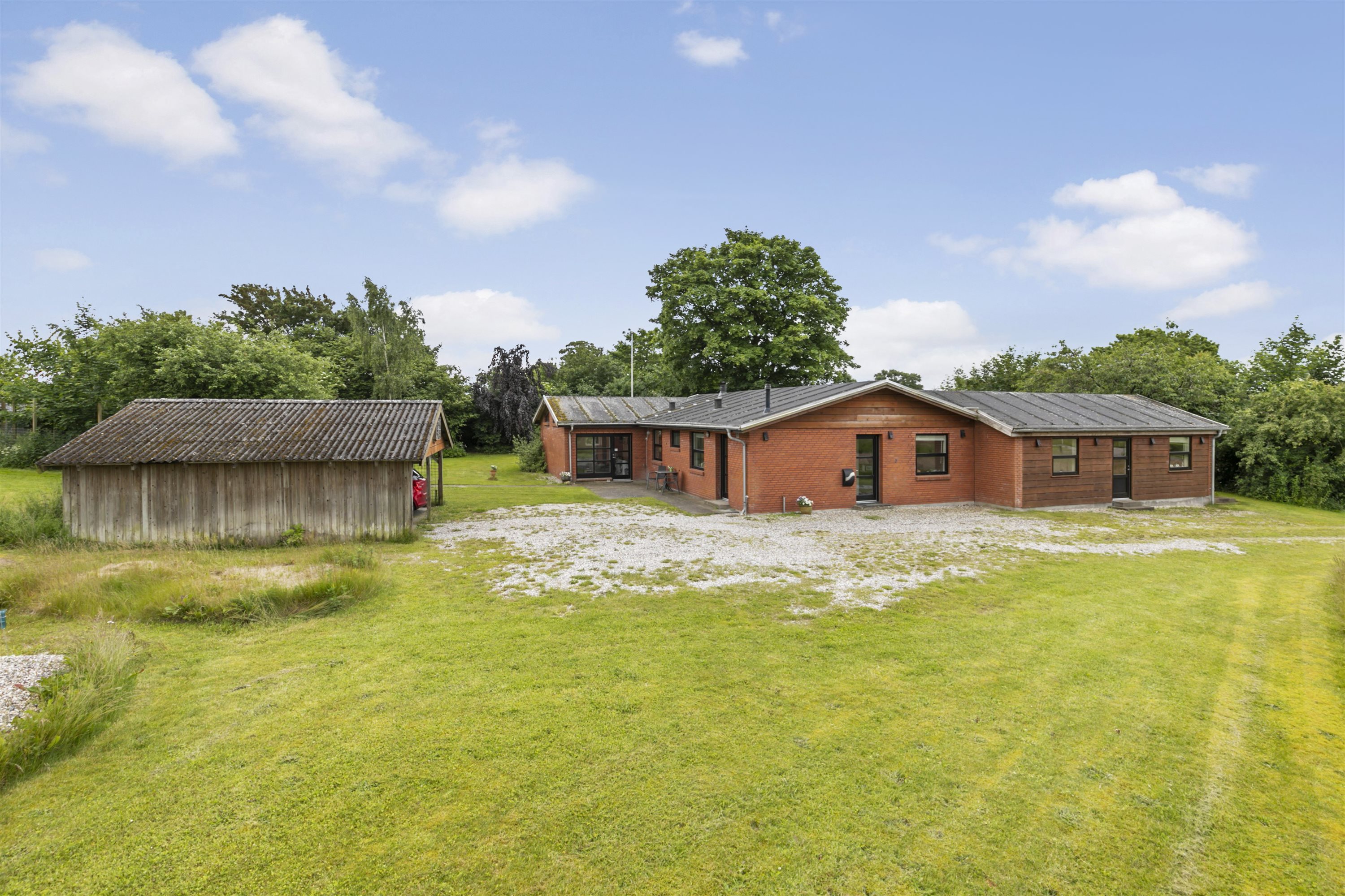 Fremhævet ejendommen billede i fuldskærmstilstand. Billede af Gammel Hobrovej 3, Bonderup, 9610 Nørager