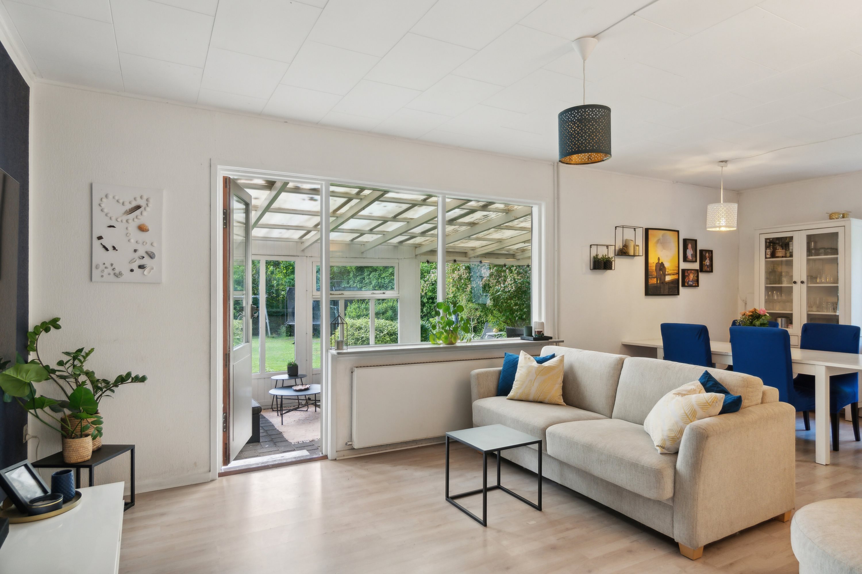 Fremhævet stue billede i fuldskærmstilstand. Billede af Møllebakken 35, 4581 Rørvig