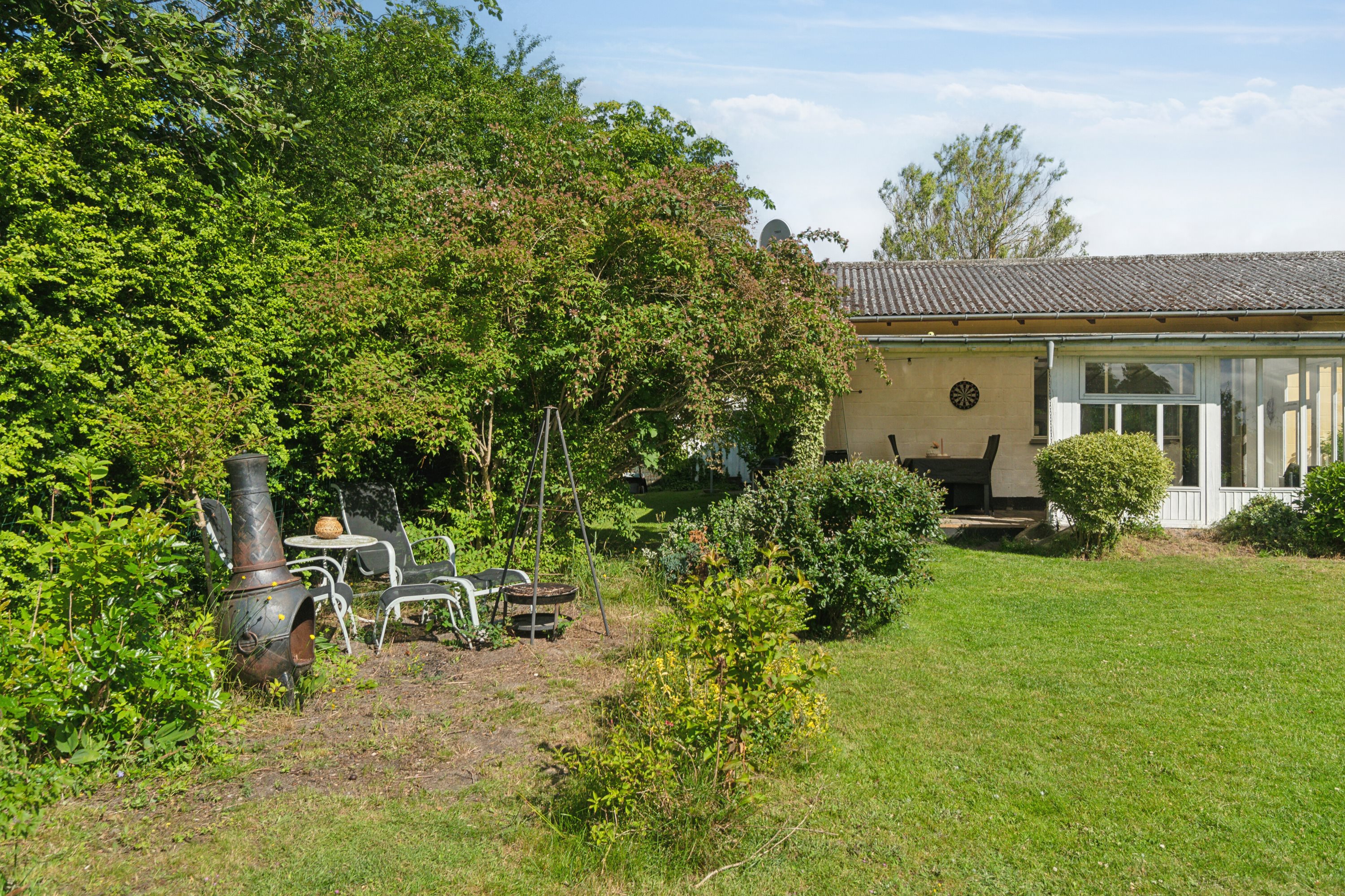 Fremhævet set fra haven billede i fuldskærmstilstand. Billede af Møllebakken 35, 4581 Rørvig