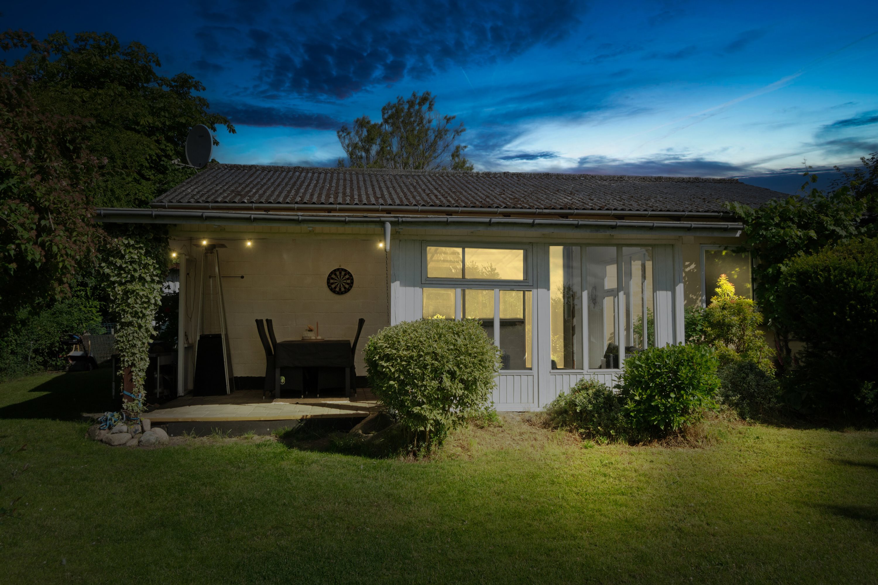 Fremhævet set fra haven billede i fuldskærmstilstand. Billede af Møllebakken 35, 4581 Rørvig