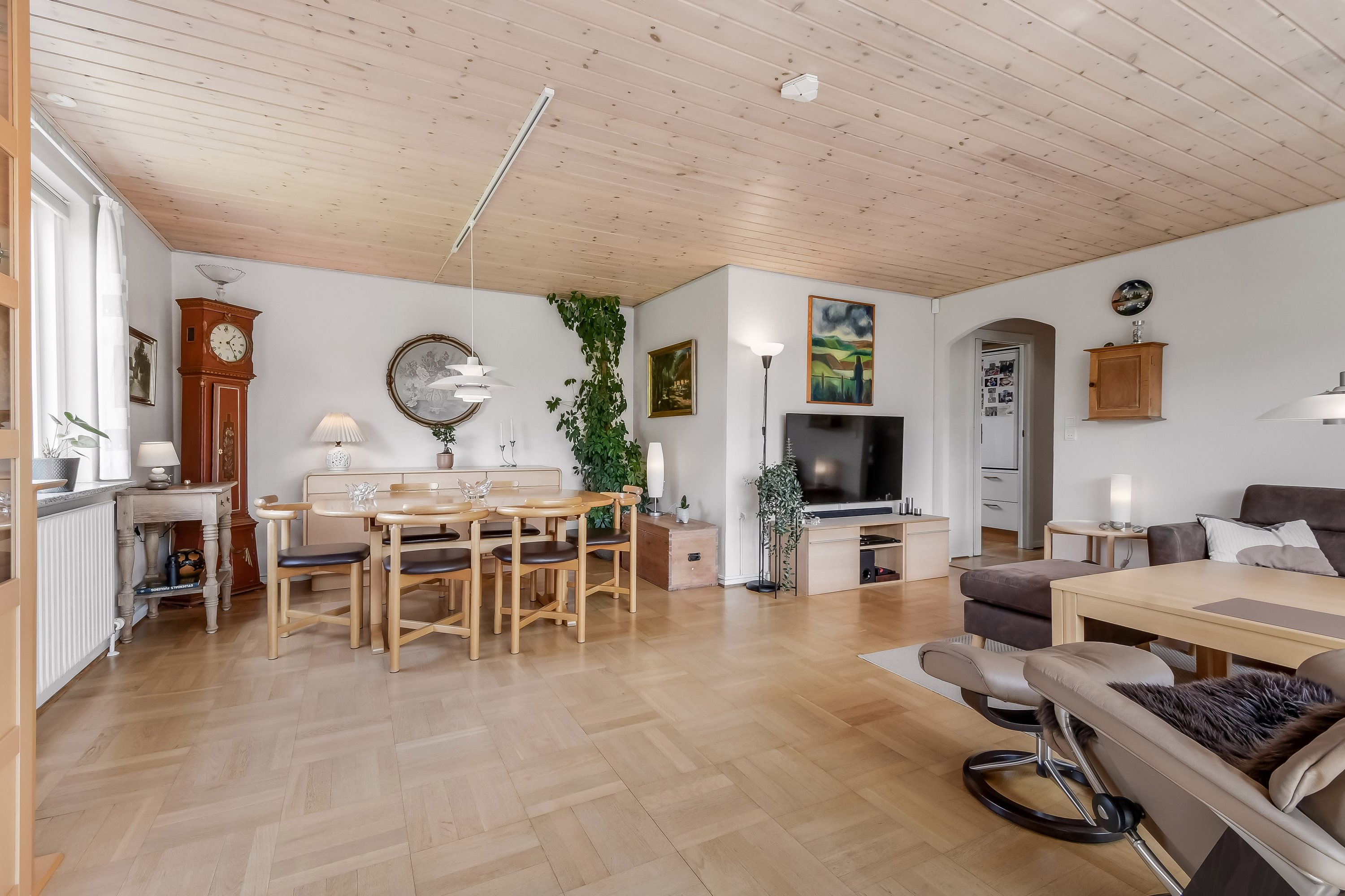 Fremhævet stue billede i fuldskærmstilstand. Billede af Kløvervej 13, 7600 Struer