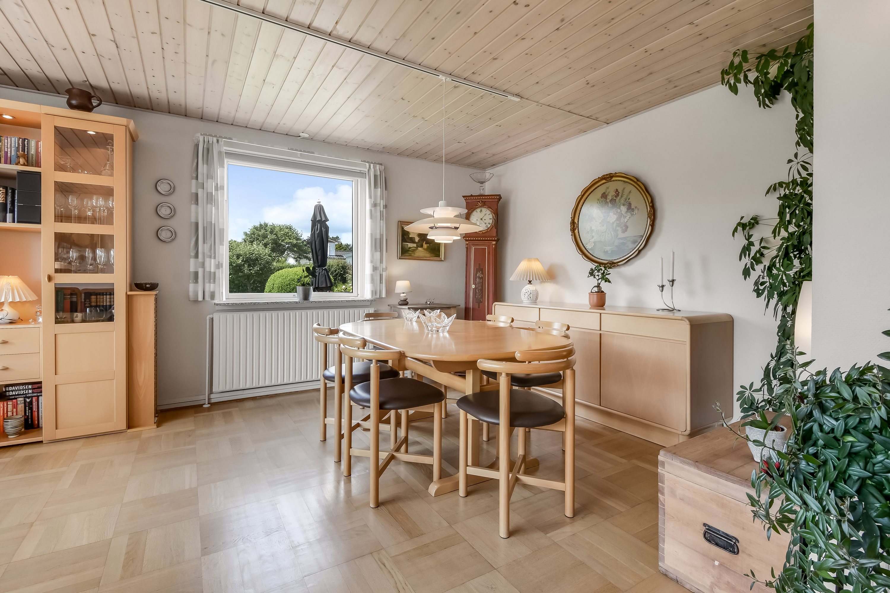 Fremhævet stue billede i fuldskærmstilstand. Billede af Kløvervej 13, 7600 Struer