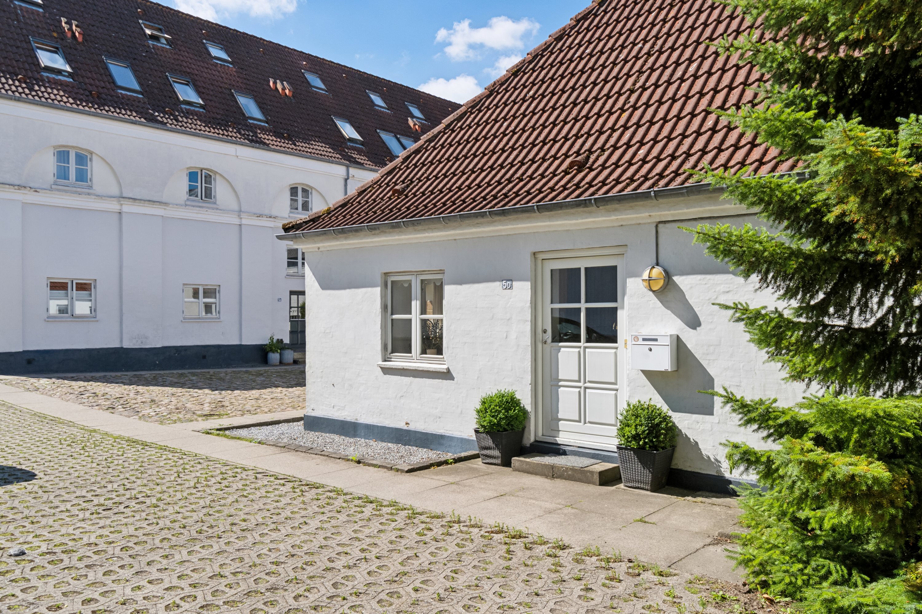 Fremhævet set fra vejen billede i fuldskærmstilstand. Billede af Hestemøllestræde 5D, 4200 Slagelse