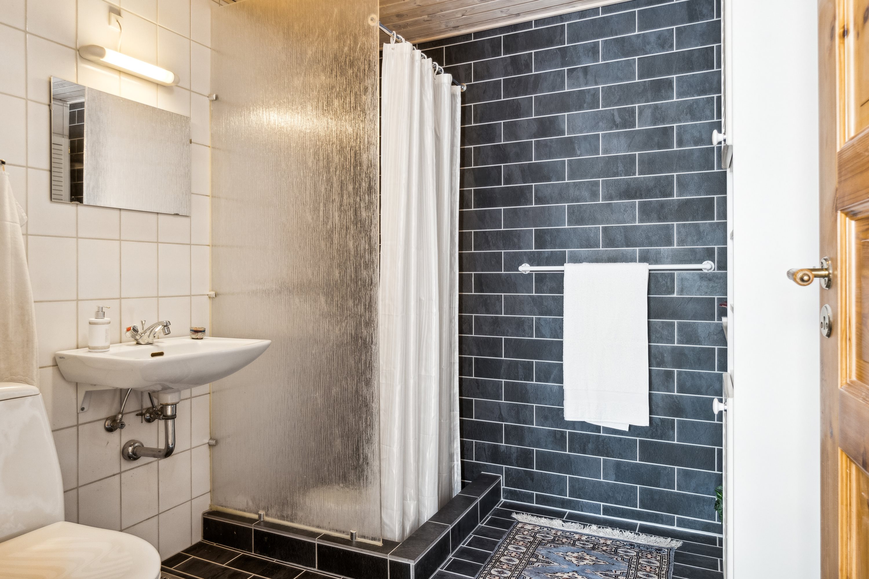 Fremhævet badeværelse billede i fuldskærmstilstand. Billede af Hestemøllestræde 5D, 4200 Slagelse