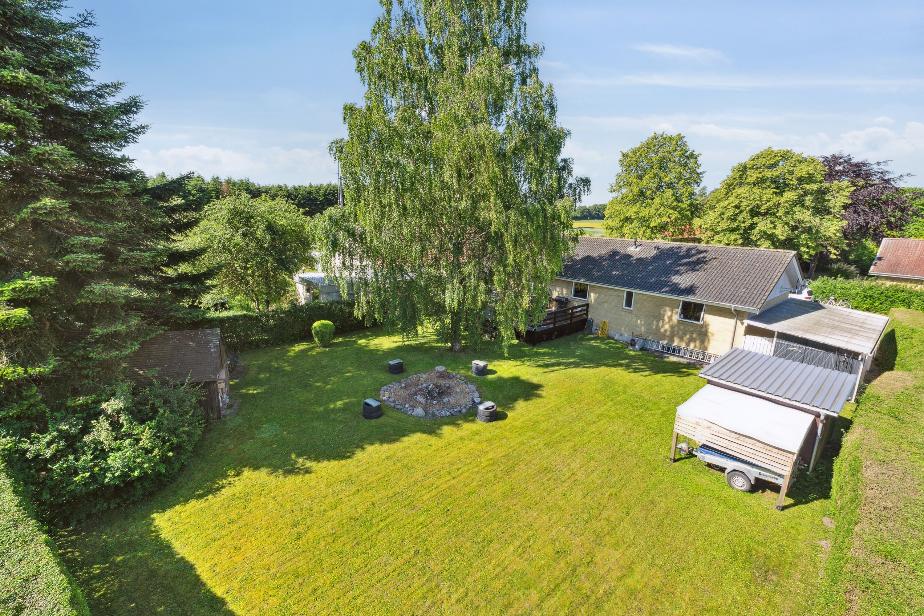 Miniaturebillede 1: set fra haven. Billede af Kirketoften 15, Søllinge, 5750 Ringe