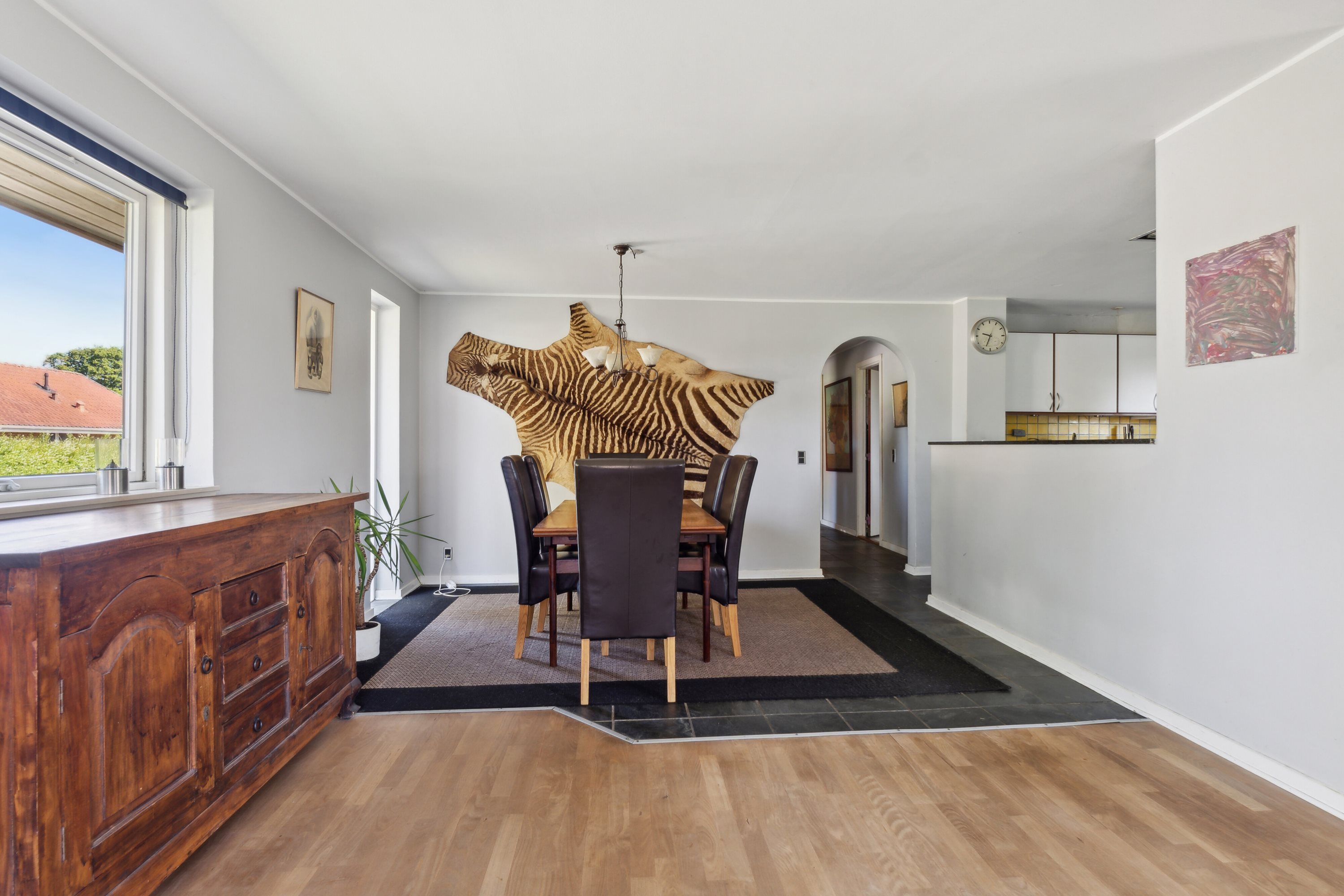 Fremhævet spisestue billede i fuldskærmstilstand. Billede af Kirketoften 15, Søllinge, 5750 Ringe