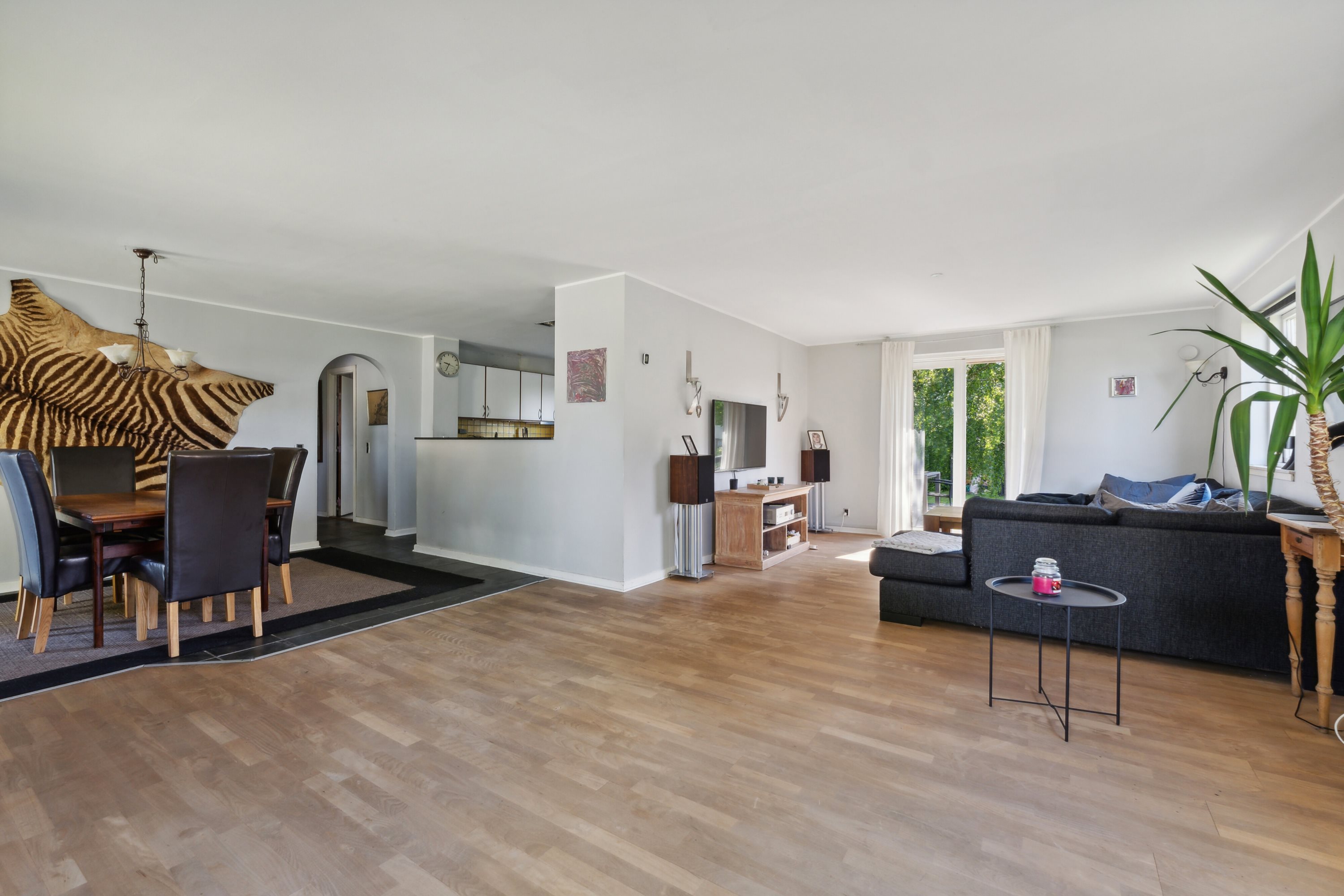 Fremhævet stue billede i fuldskærmstilstand. Billede af Kirketoften 15, Søllinge, 5750 Ringe