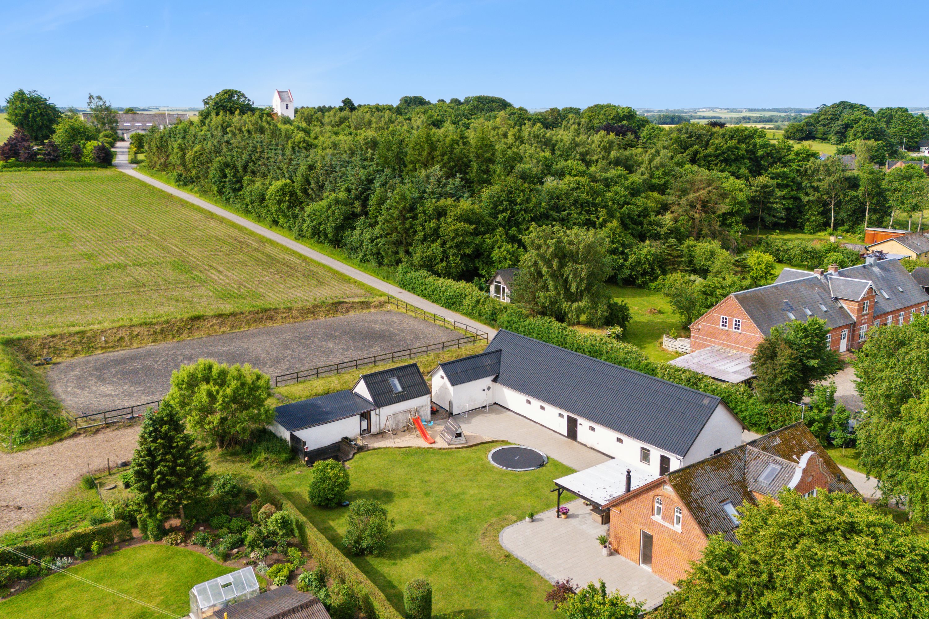 Fremhævet ejendom 1 billede i fuldskærmstilstand. Billede af Bygaden 5, Kastbjerg, 8970 Havndal