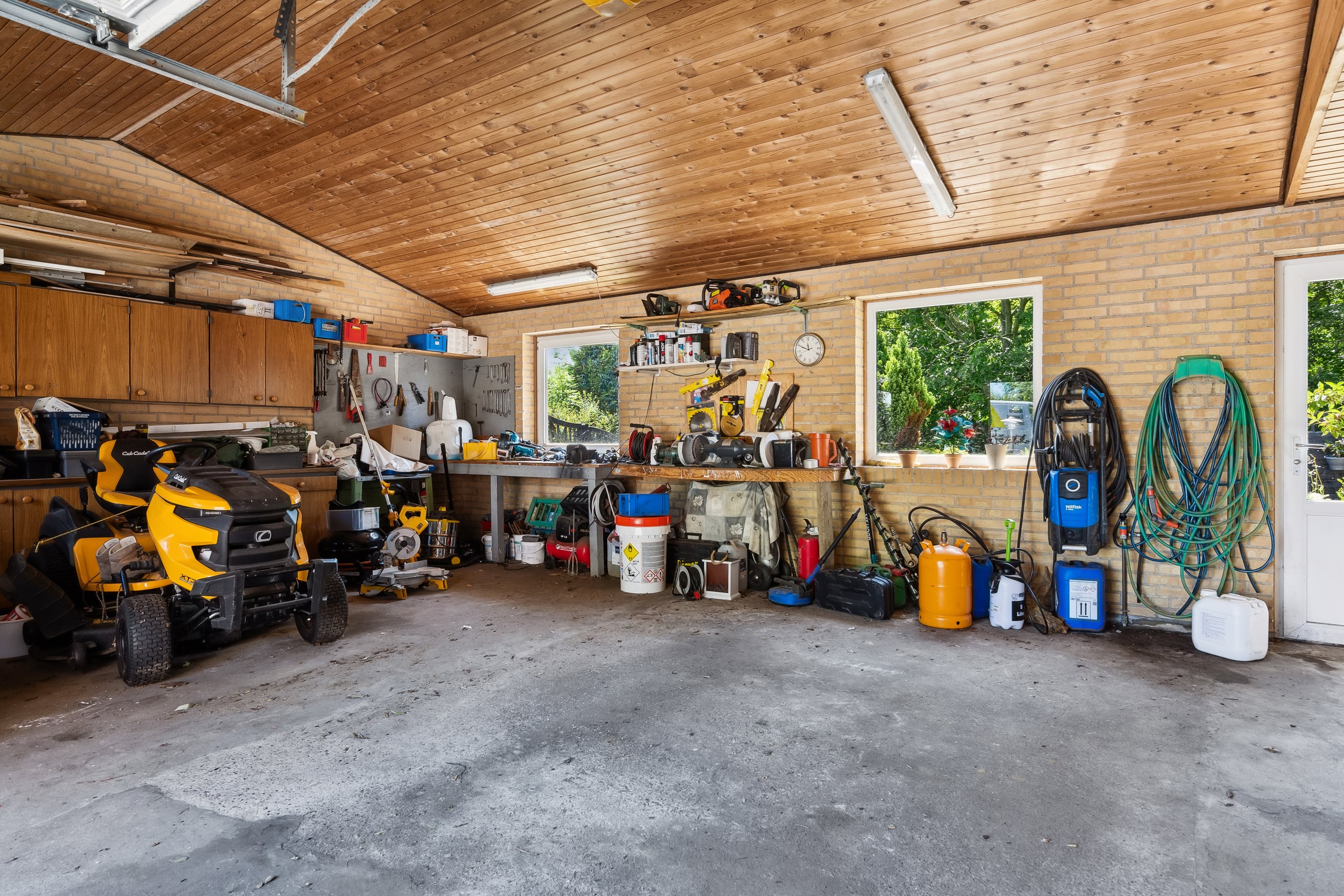 Fremhævet garage billede i fuldskærmstilstand. Billede af Løkkensvej 837, Vittrup, 9480 Løkken