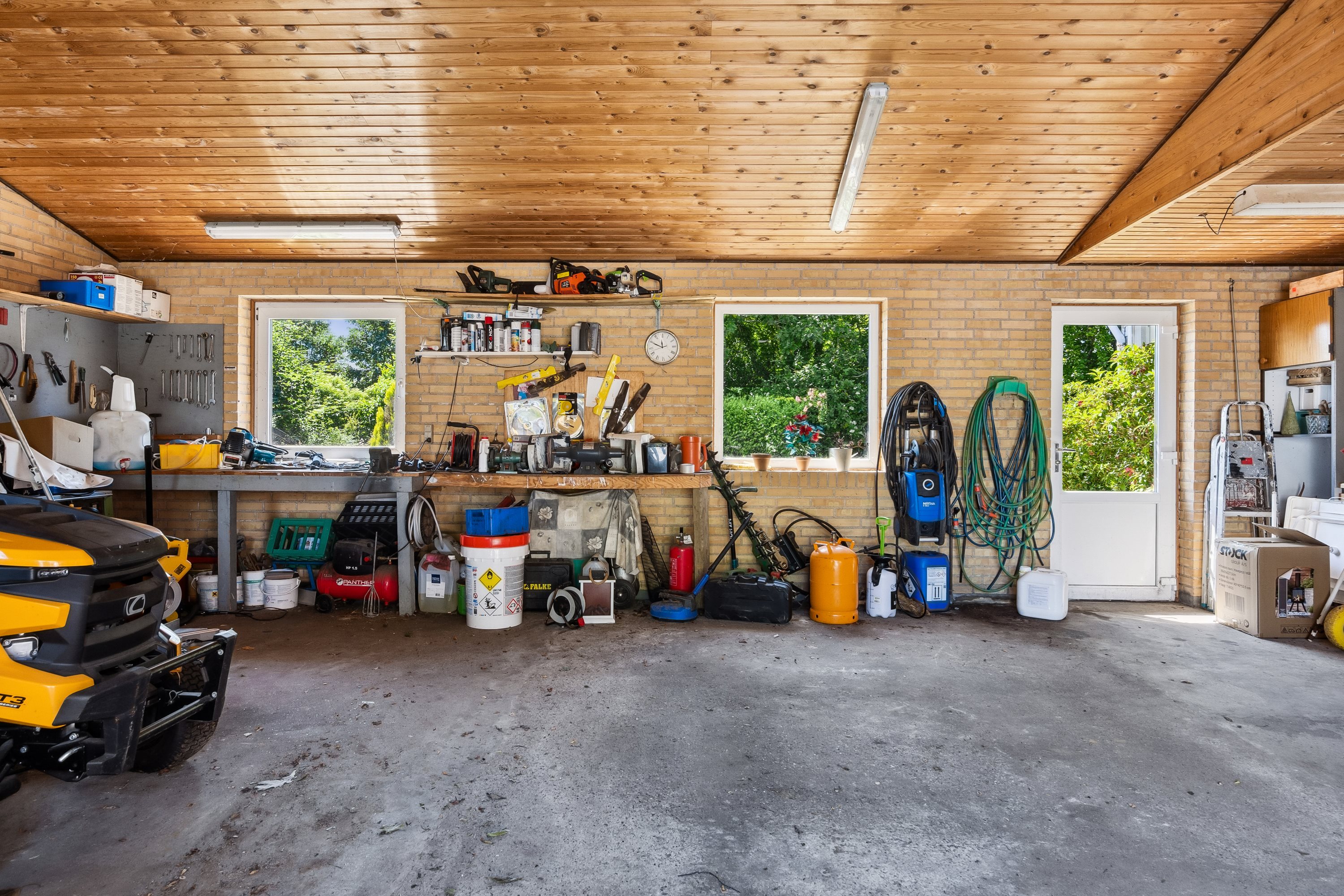 Fremhævet garage billede i fuldskærmstilstand. Billede af Løkkensvej 837, Vittrup, 9480 Løkken