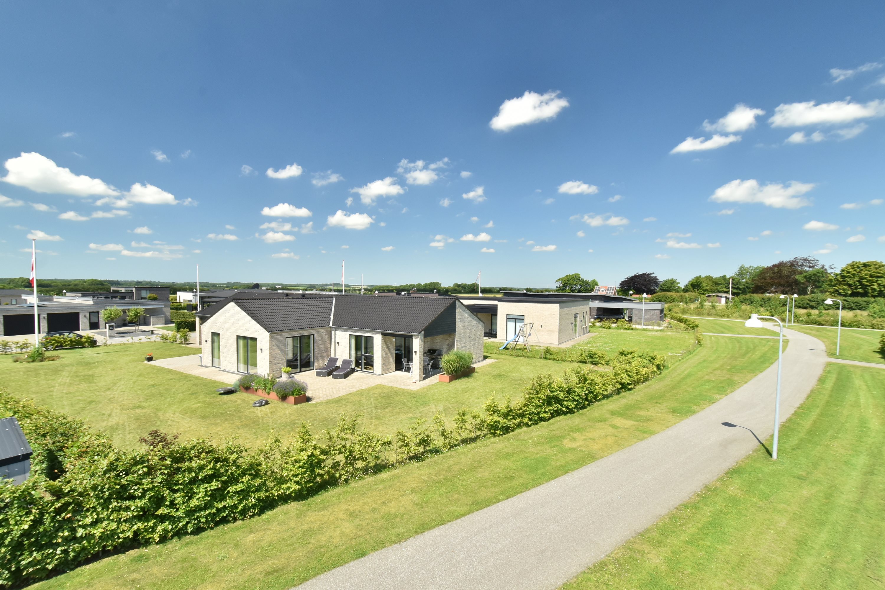 Fremhævet ejendommen billede i fuldskærmstilstand. Billede af Ørskovbakken 31, Snejbjerg, 7400 Herning