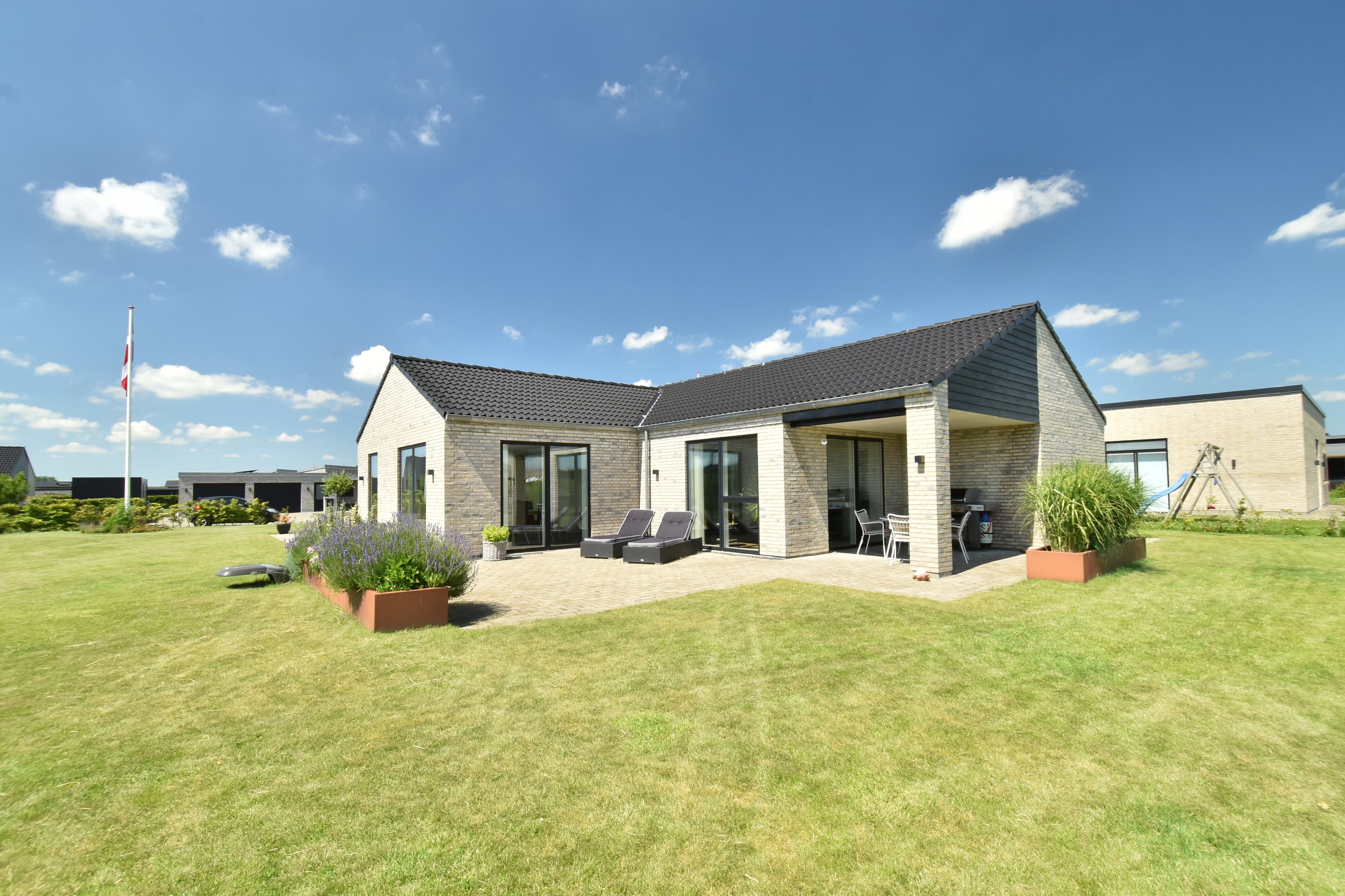 Fremhævet ejendommen billede i fuldskærmstilstand. Billede af Ørskovbakken 31, Snejbjerg, 7400 Herning