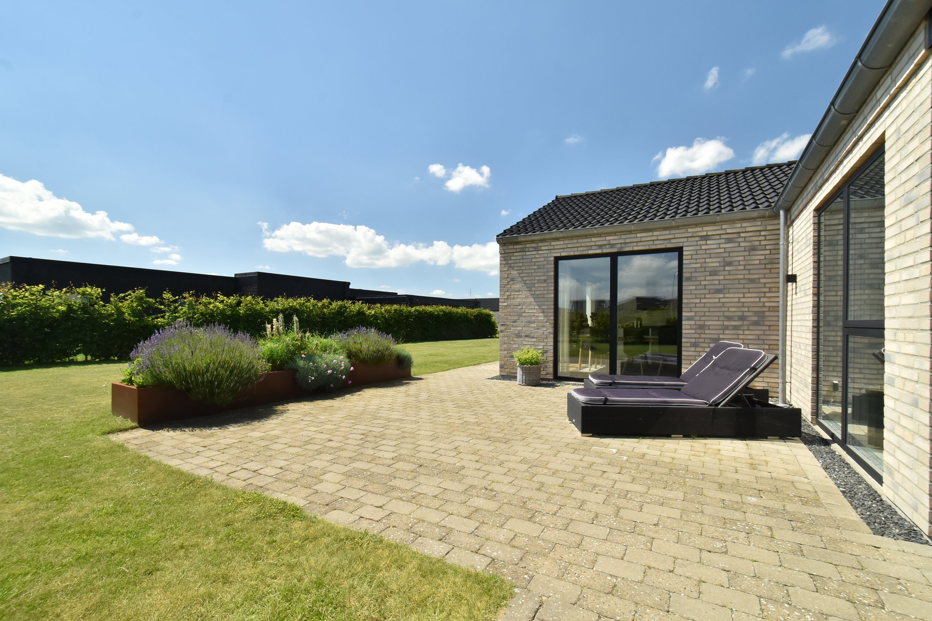 Fremhævet terrasse billede i fuldskærmstilstand. Billede af Ørskovbakken 31, Snejbjerg, 7400 Herning