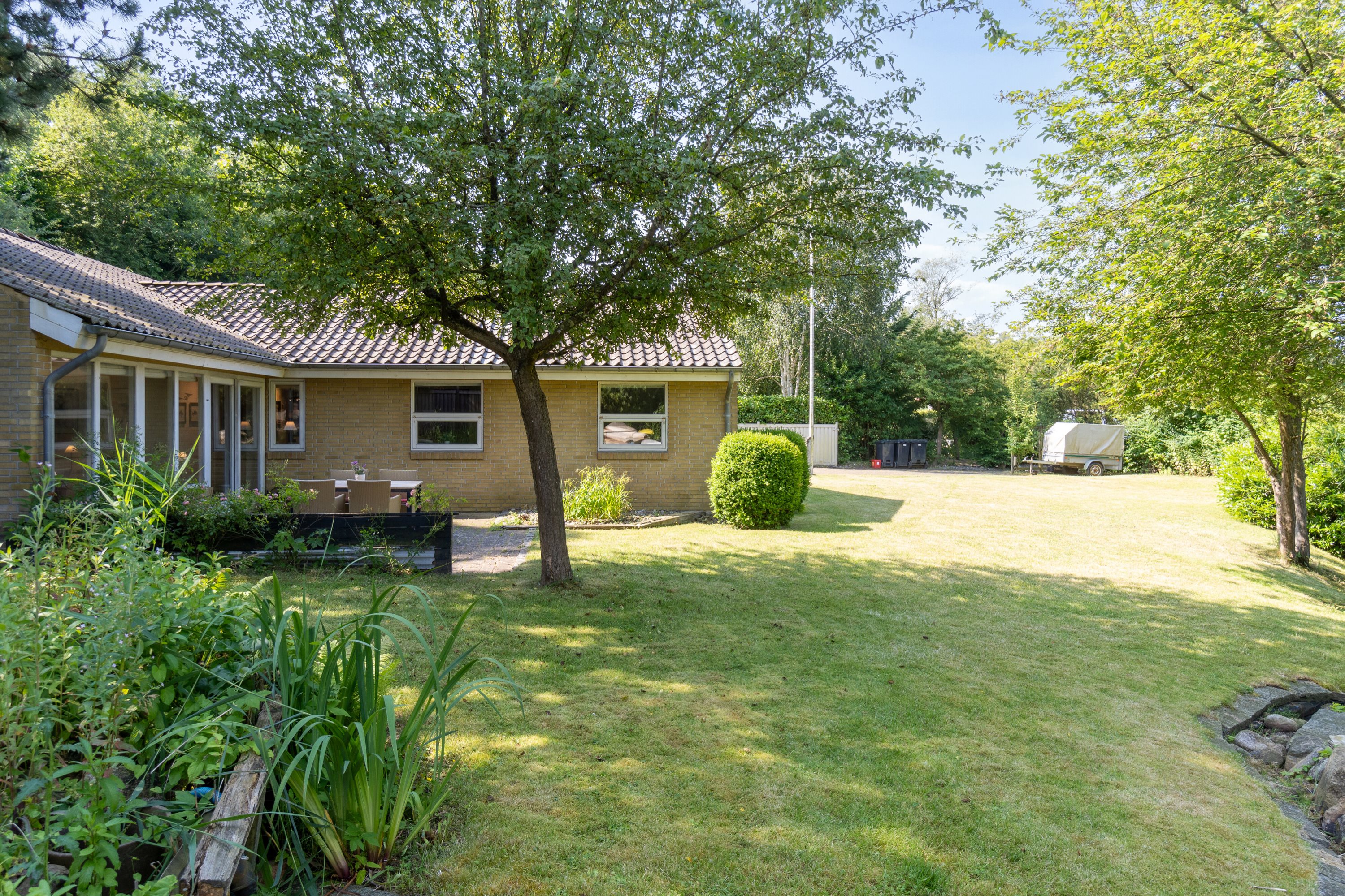 Fremhævet set fra haven billede i fuldskærmstilstand. Billede af Teglparken 11, 4200 Slagelse