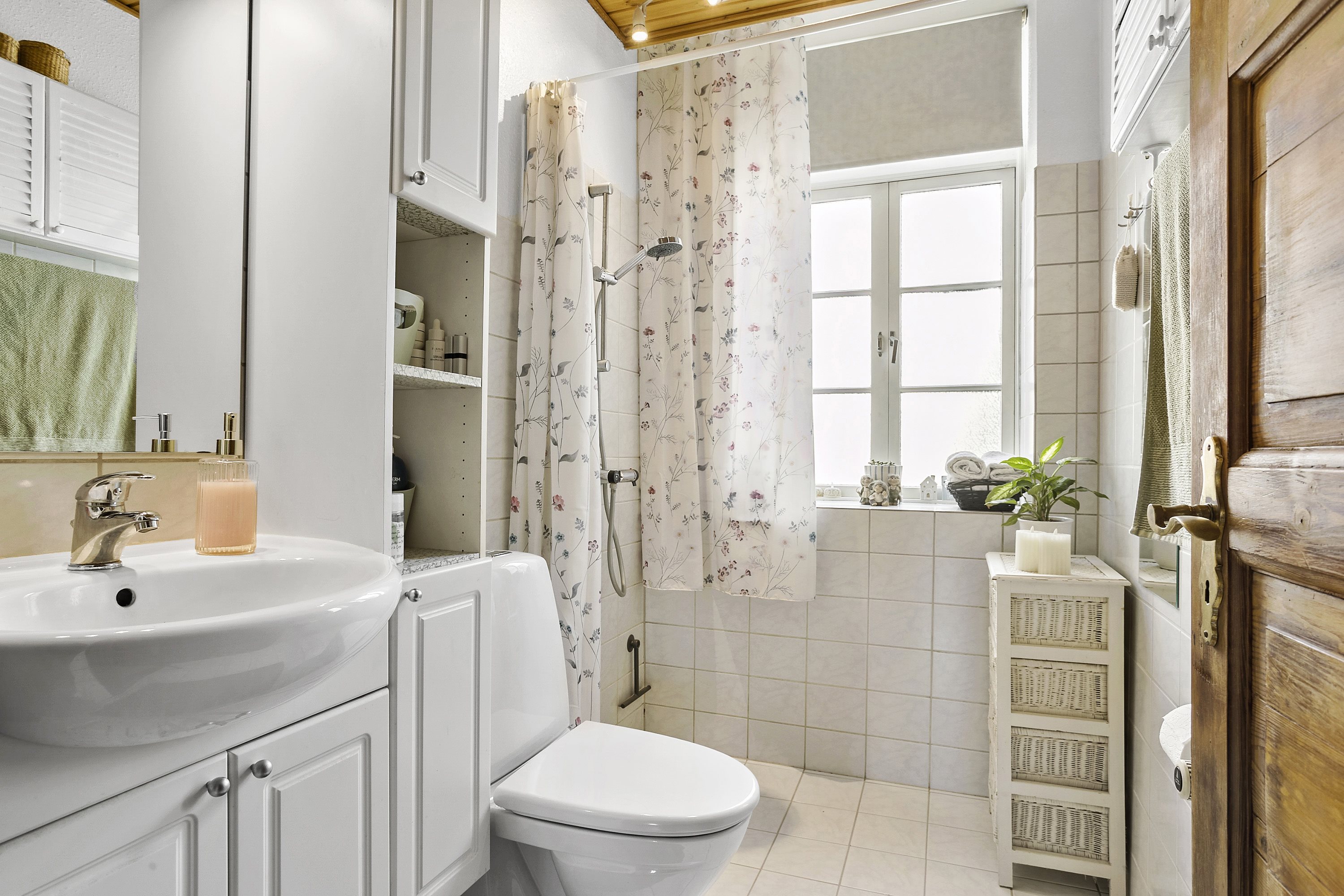 Fremhævet badeværelse billede i fuldskærmstilstand. Billede af Naffet 33B, st.., 6100 Haderslev