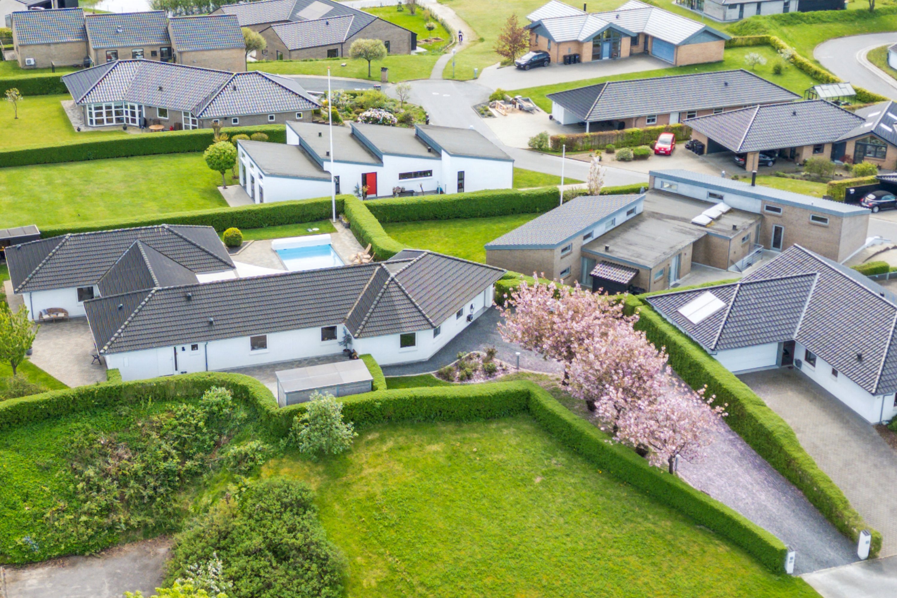 Fremhævet luftfoto billede i fuldskærmstilstand. Billede af Brunbjergparken 89, Løjt Kirkeby, 6200 Aabenraa