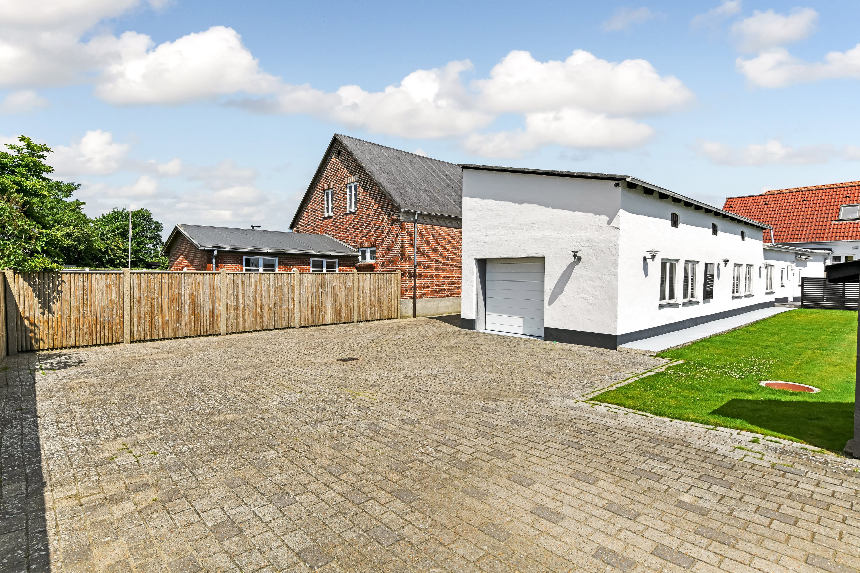 Fremhævet ejendommen billede i fuldskærmstilstand. Billede af Nørrebrogade 76, 6700 Esbjerg