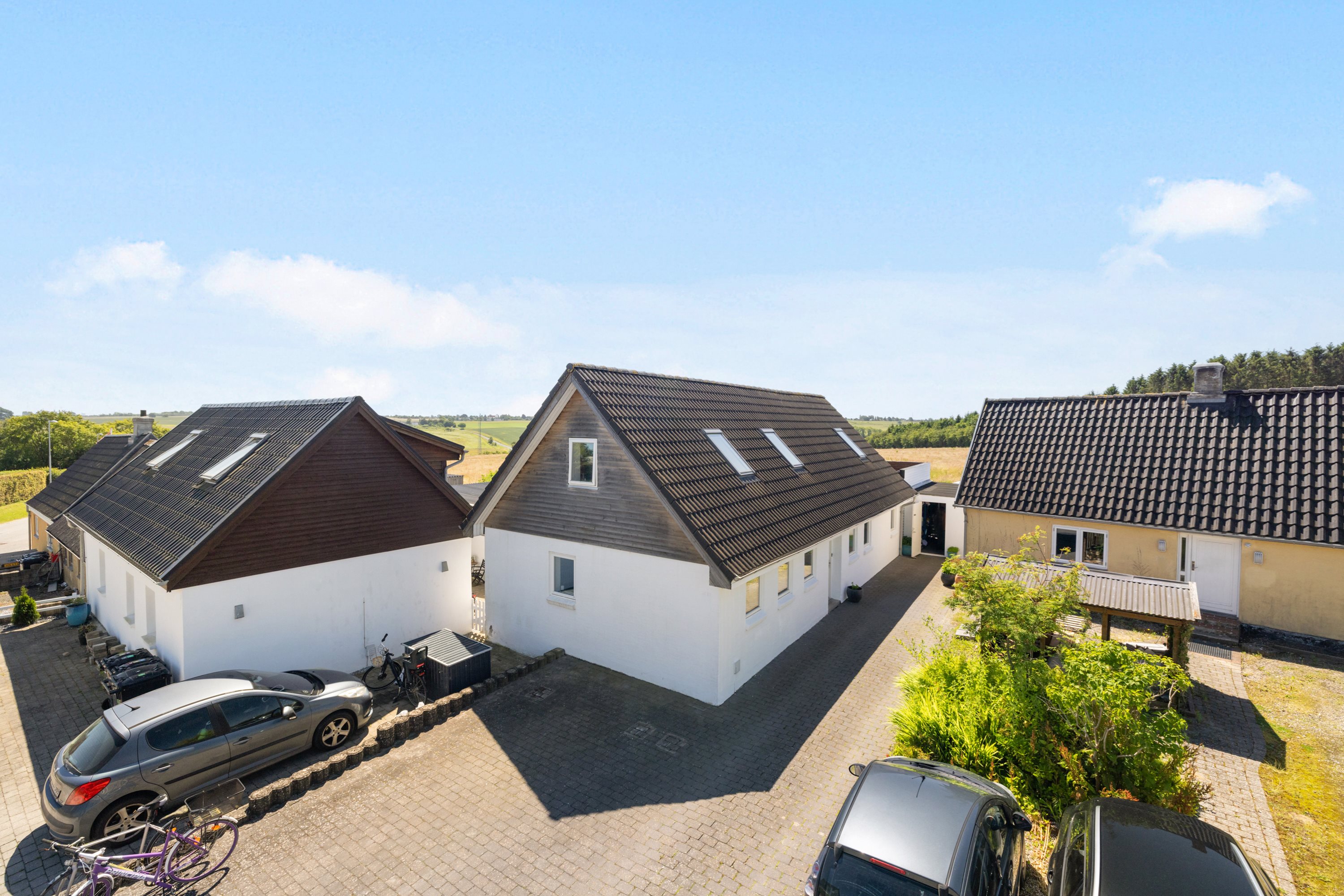 Fremhævet  billede i fuldskærmstilstand. Billede af Geding Byvej 11, Geding, 8381 Tilst