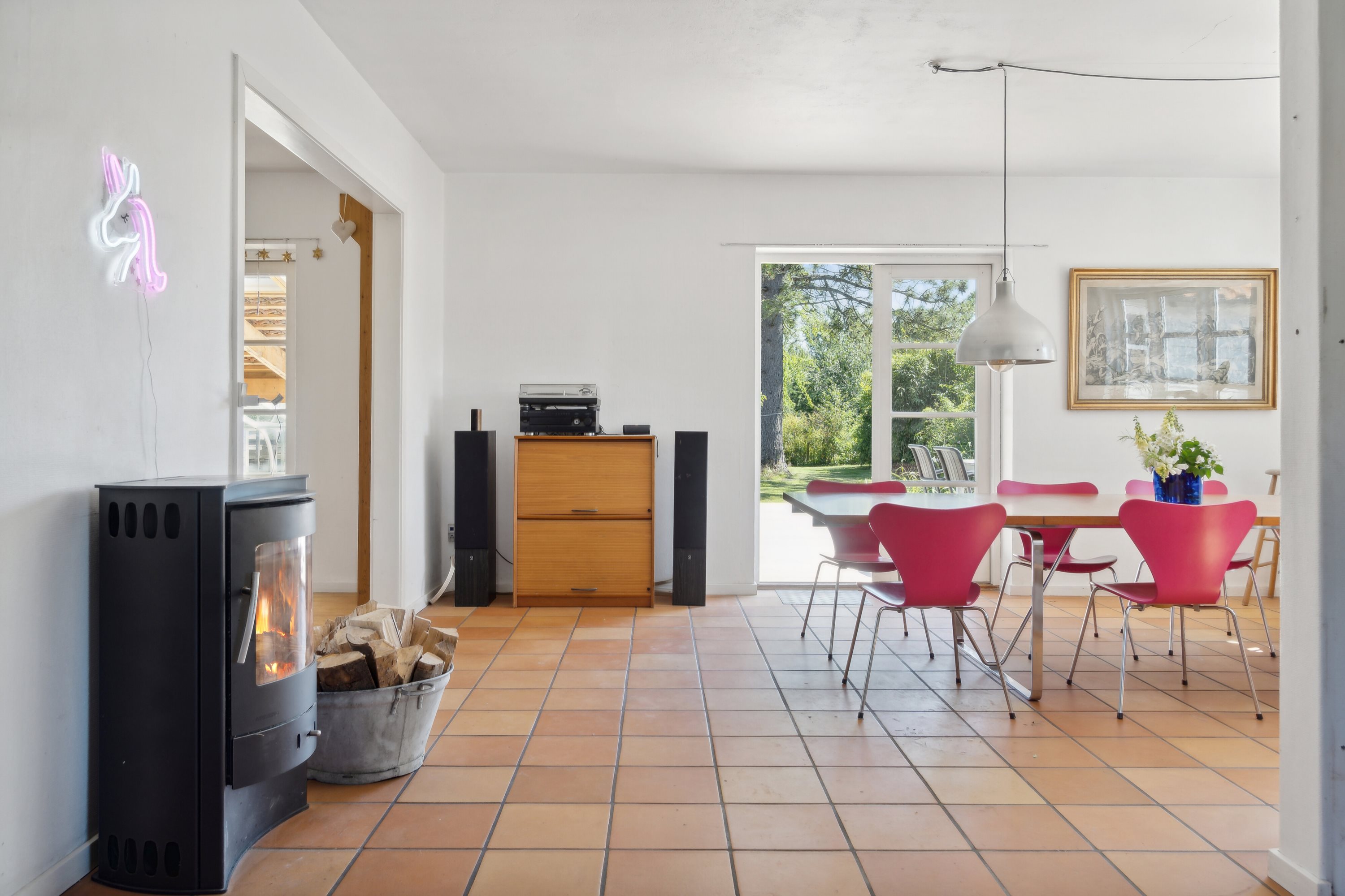 Fremhævet spisestue billede i fuldskærmstilstand. Billede af Møllebakken 59, 4581 Rørvig