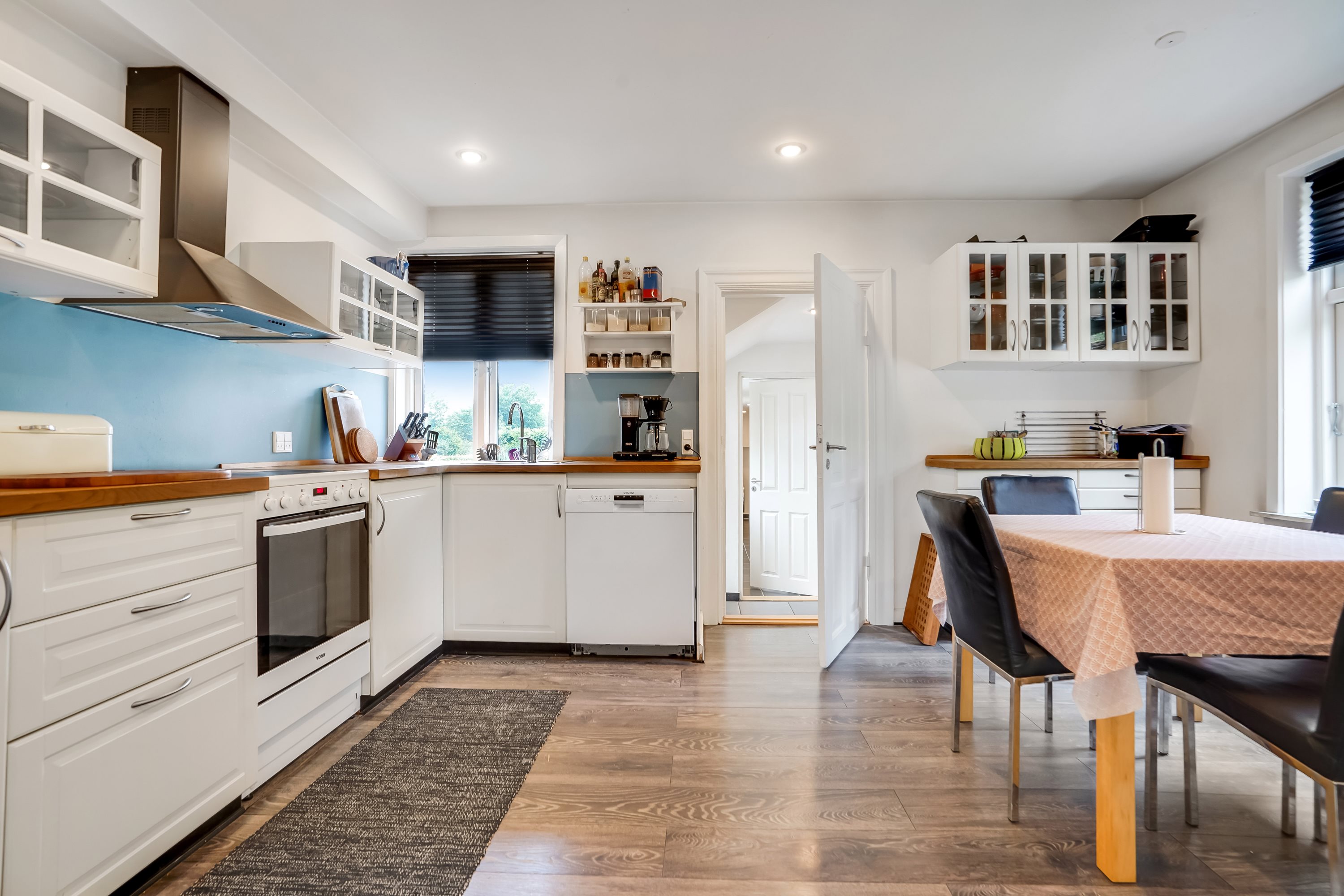 Fremhævet køkken billede i fuldskærmstilstand. Billede af Bogensevej 76, Holse St, 5464 Brenderup Fyn