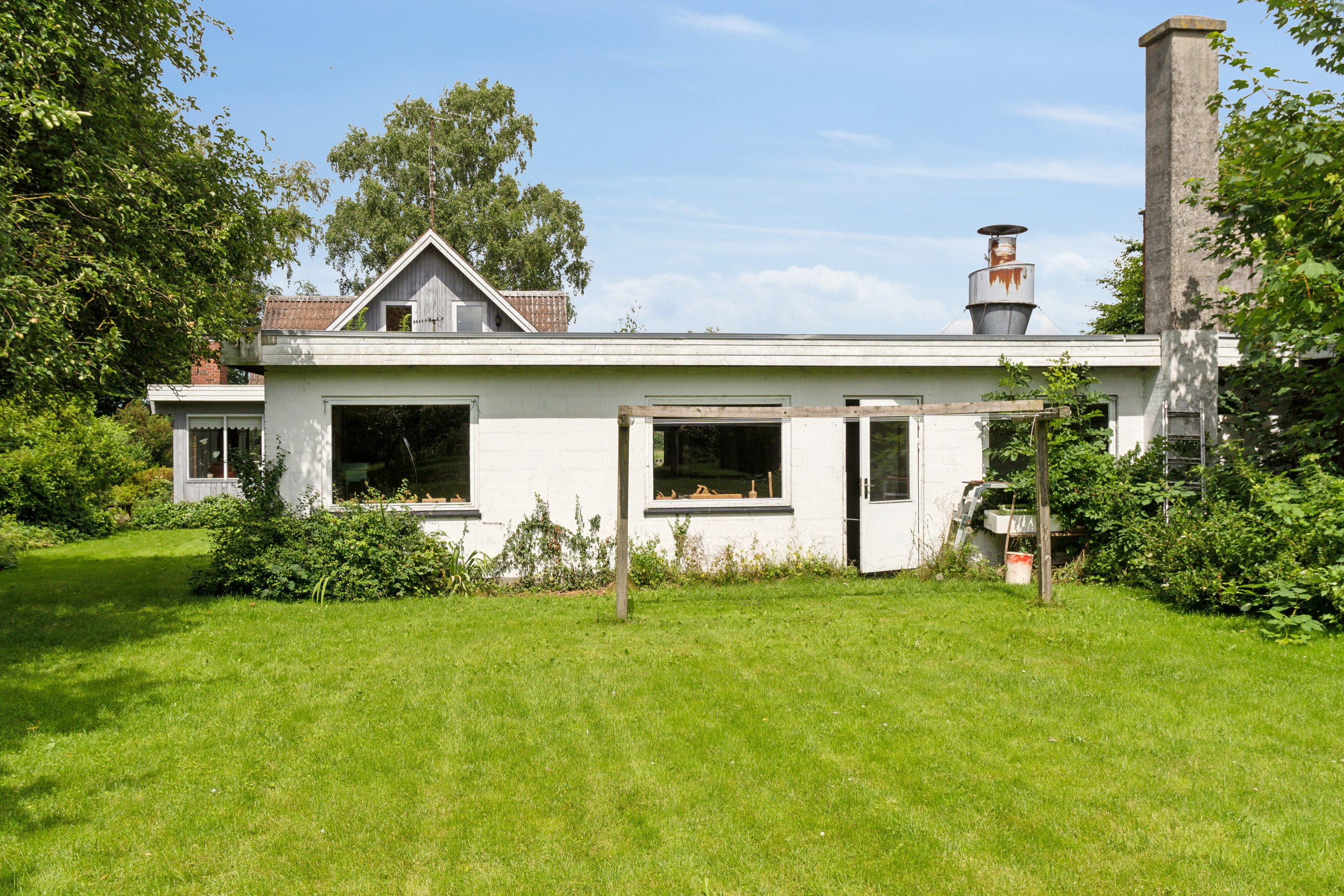 Fremhævet set fra haven billede i fuldskærmstilstand. Billede af Mannerupvej 44, Mannerup, 4320 Lejre
