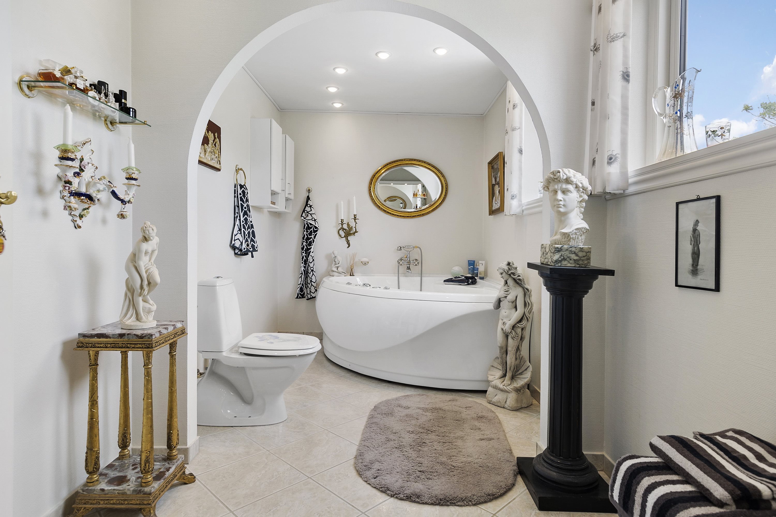 Fremhævet badeværelse billede i fuldskærmstilstand. Billede af Dyrhave 27, 6200 Aabenraa