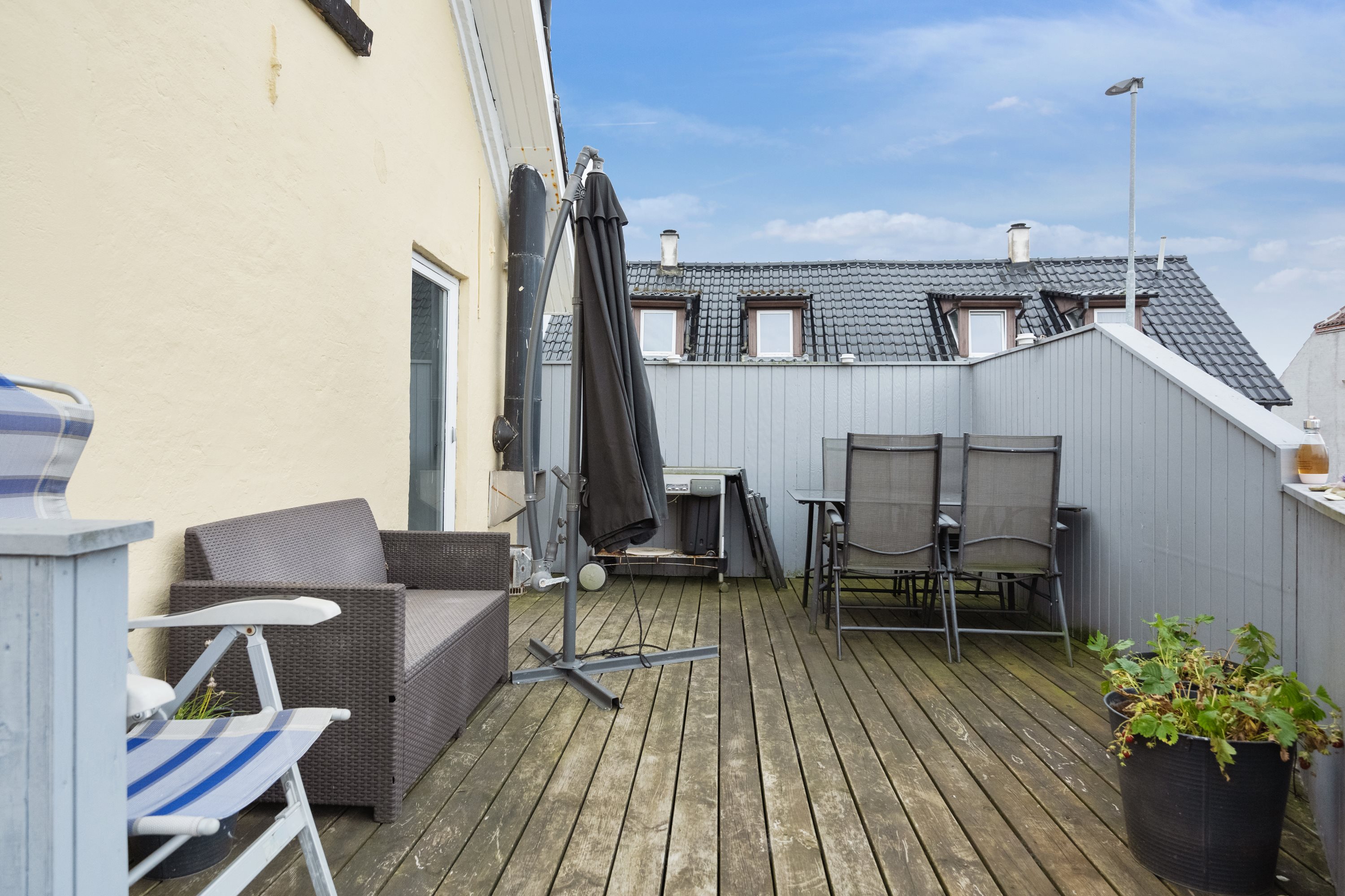 Fremhævet terrasse billede i fuldskærmstilstand. Billede af Mejlbyvej 103, Mejlby, 9610 Nørager