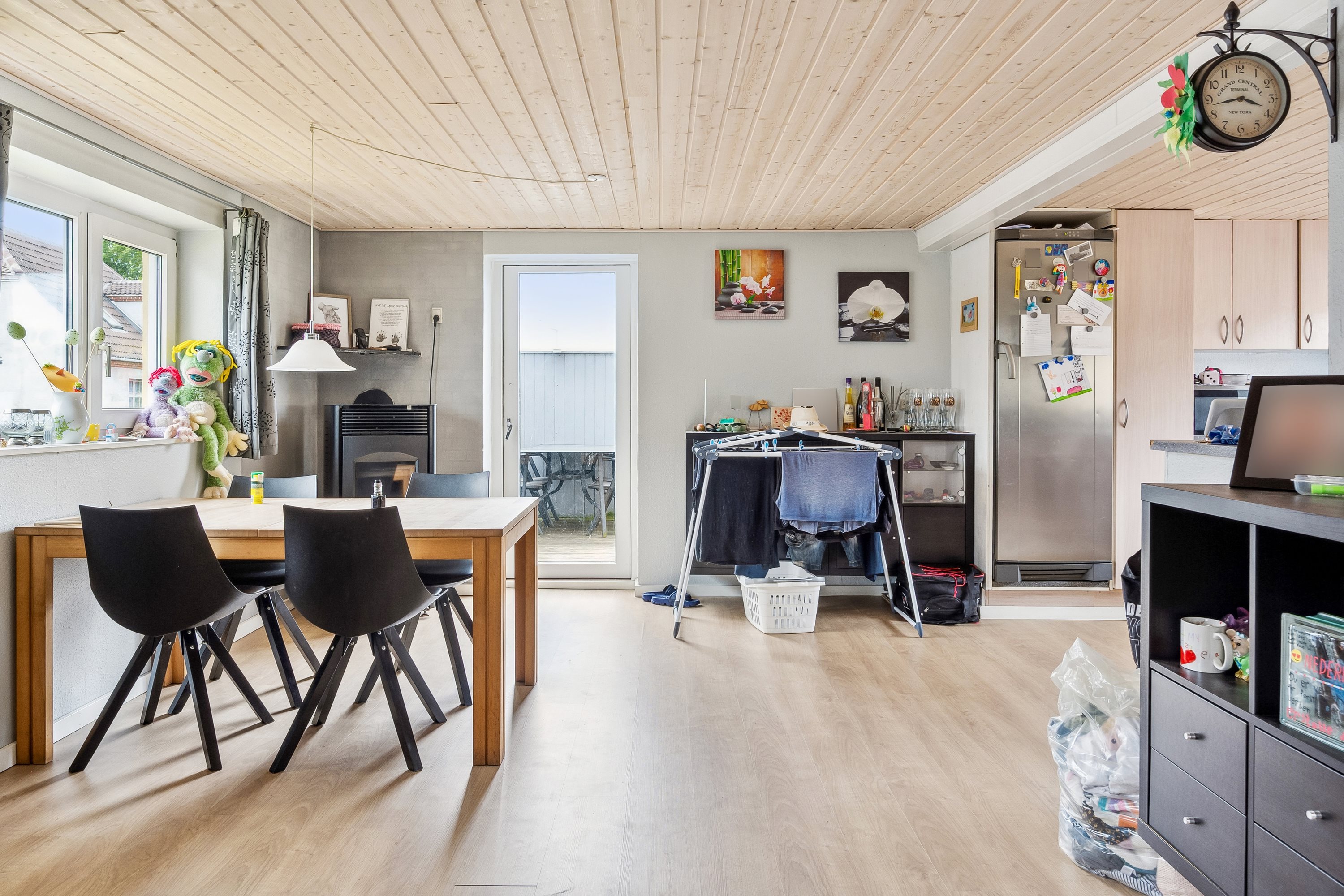 Fremhævet stue billede i fuldskærmstilstand. Billede af Mejlbyvej 103, Mejlby, 9610 Nørager