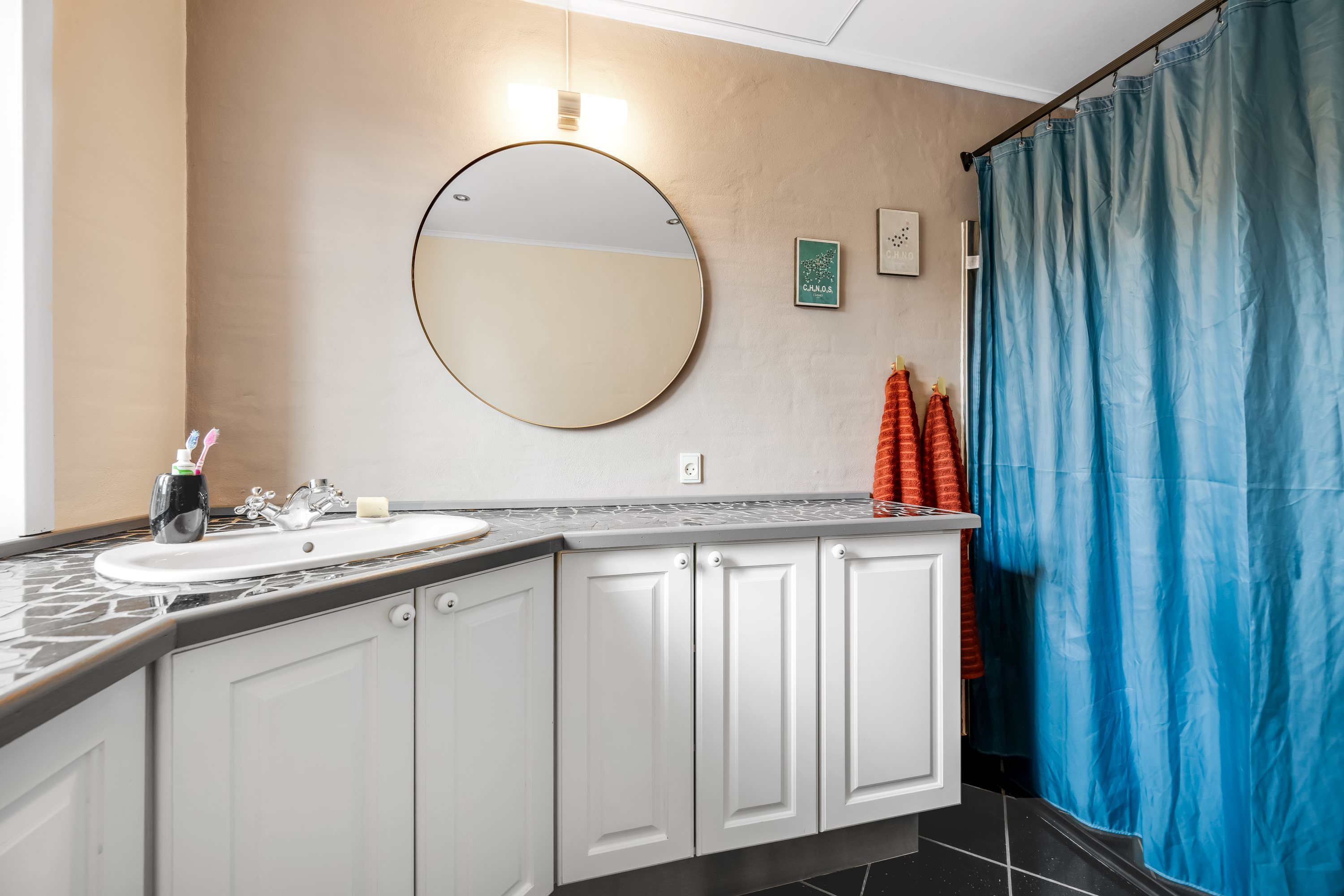 Fremhævet badeværelse billede i fuldskærmstilstand. Billede af Th. Schmidts Vej 2, Nordby, 6720 Fanø