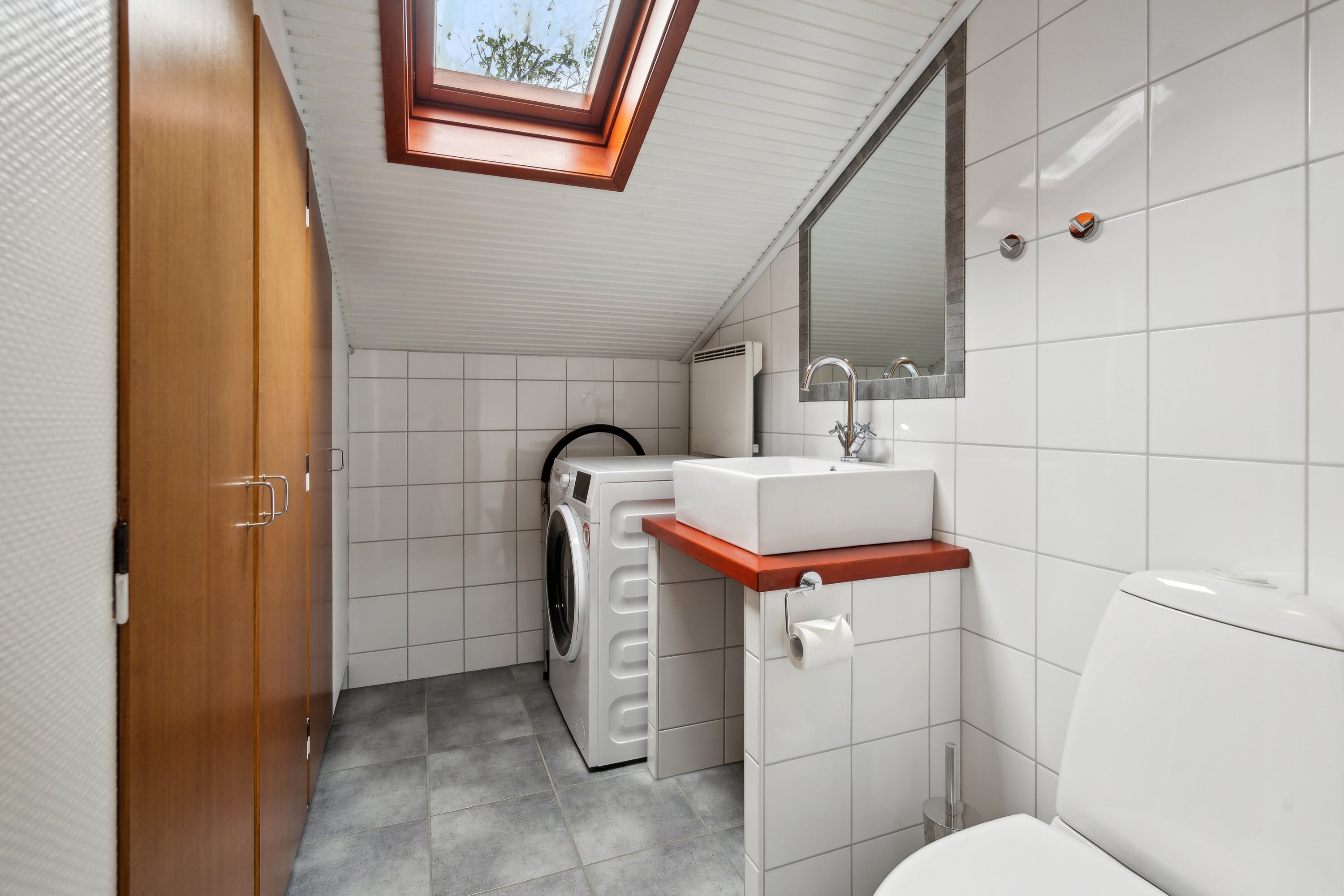 Fremhævet toilet billede i fuldskærmstilstand. Billede af Sønderhavvej 17, Sønderhav, 6340 Kruså