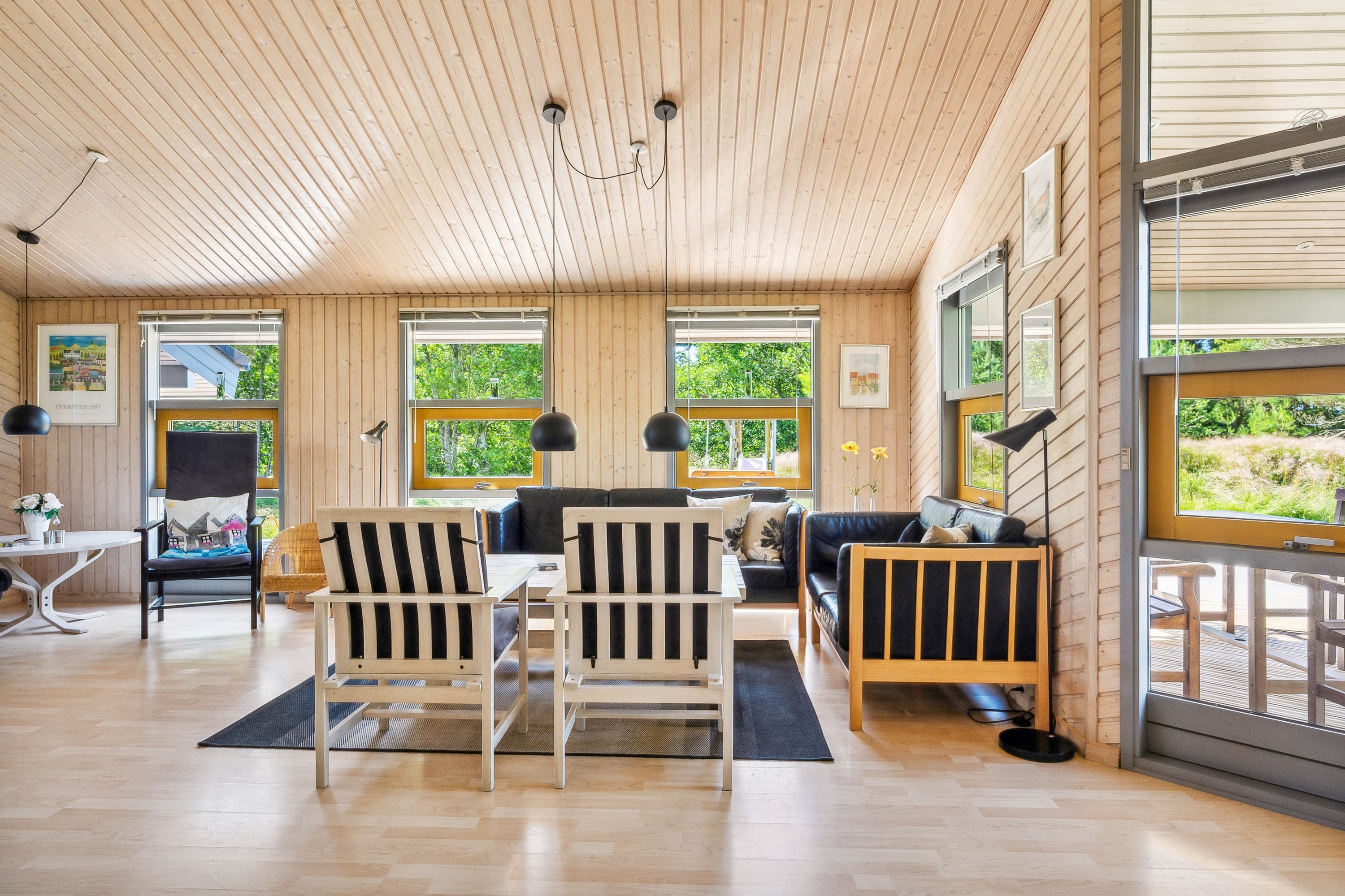 Fremhævet stue billede i fuldskærmstilstand. Billede af Tranebærvej 17, Napstjært, 9981 Jerup