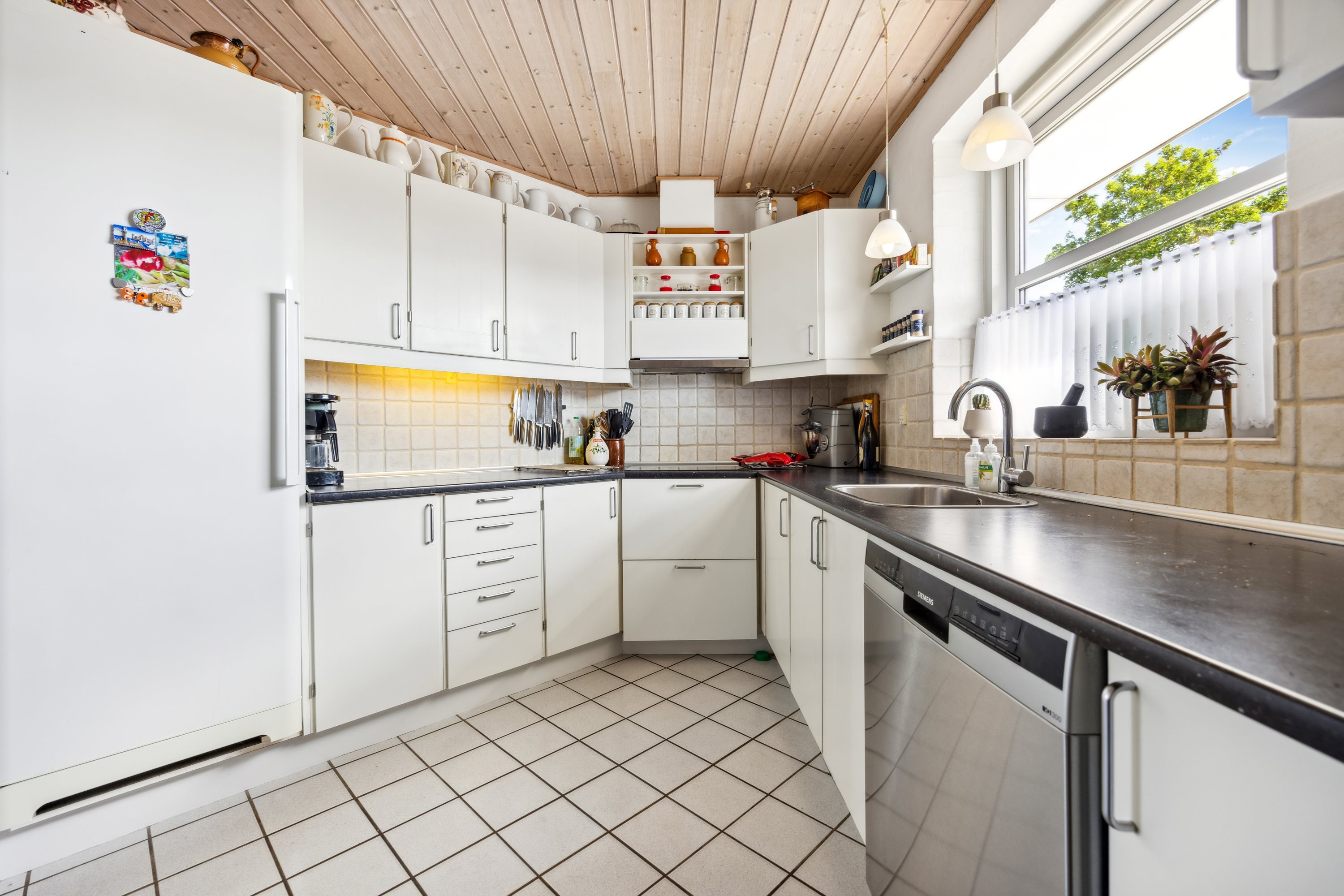 Miniaturebillede 2: køkken. Billede af Orkidevej 10, Kaas, 9490 Pandrup