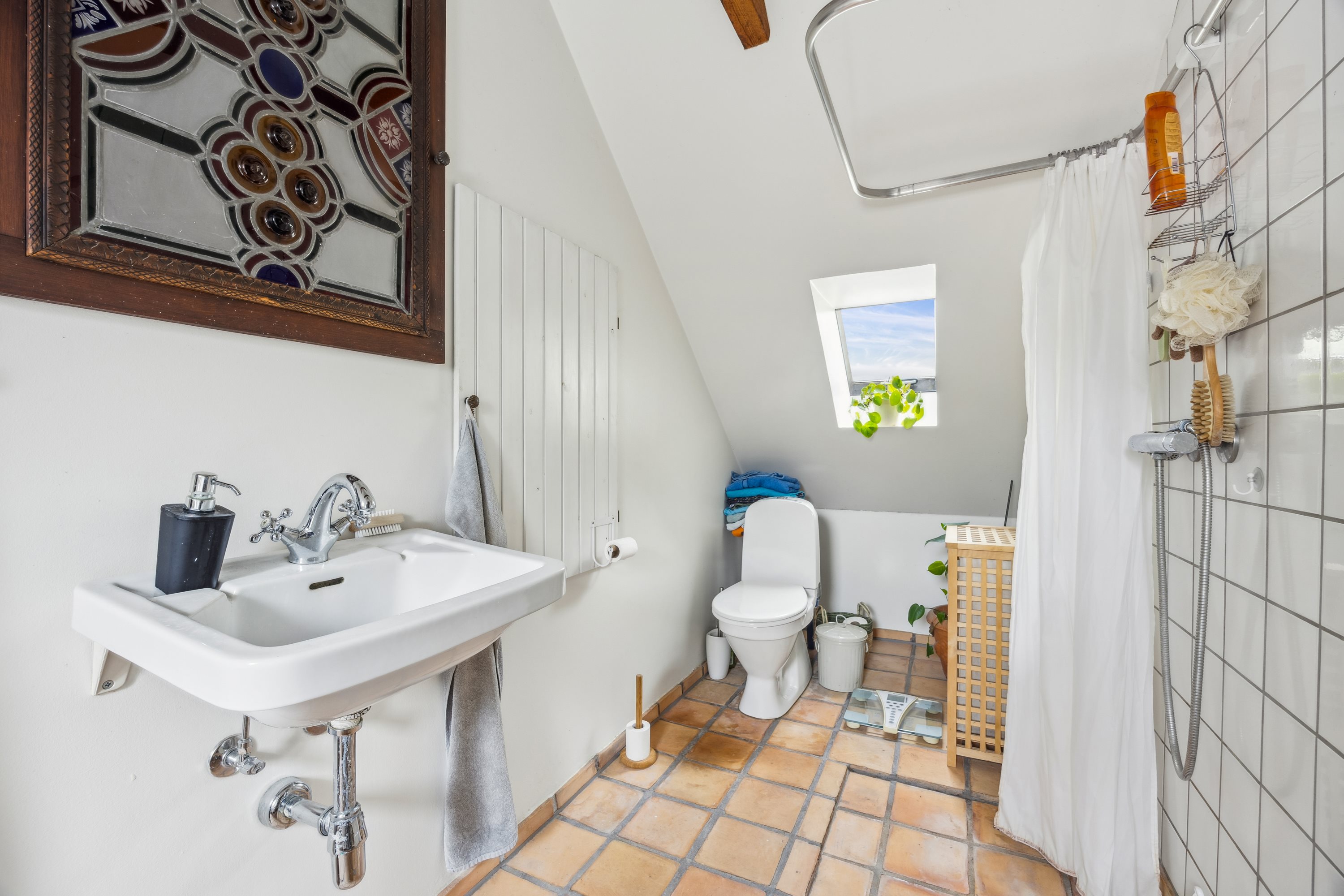 Fremhævet badeværelse billede i fuldskærmstilstand. Billede af Boestoftevej 73, Boestofte, 4660 Store Heddinge