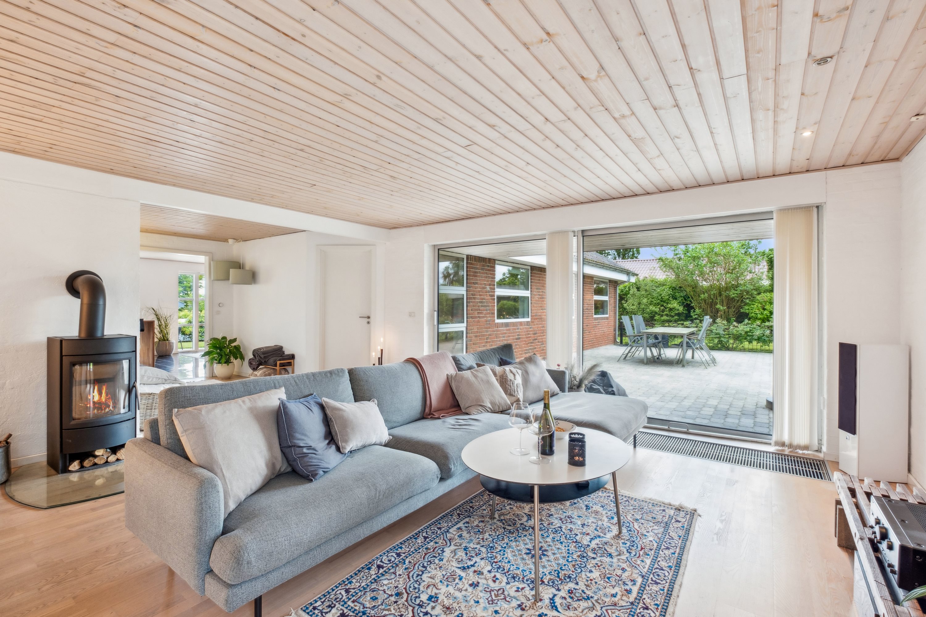 Fremhævet stue billede i fuldskærmstilstand. Billede af Fyrrebakken 67, Øster Hornum, 9530 Støvring